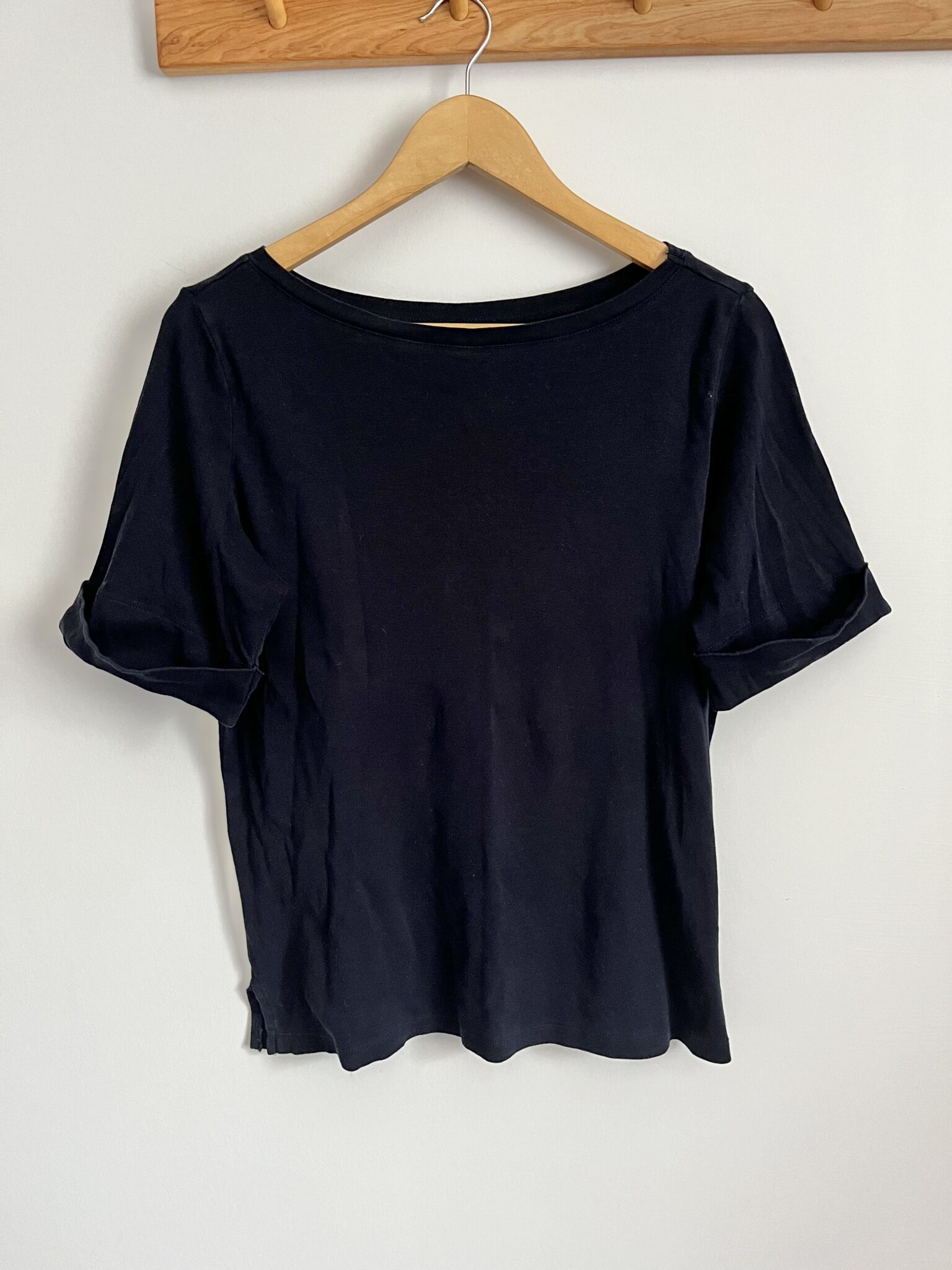 Image for Navy blue folded-sleeve T-shirt (M)