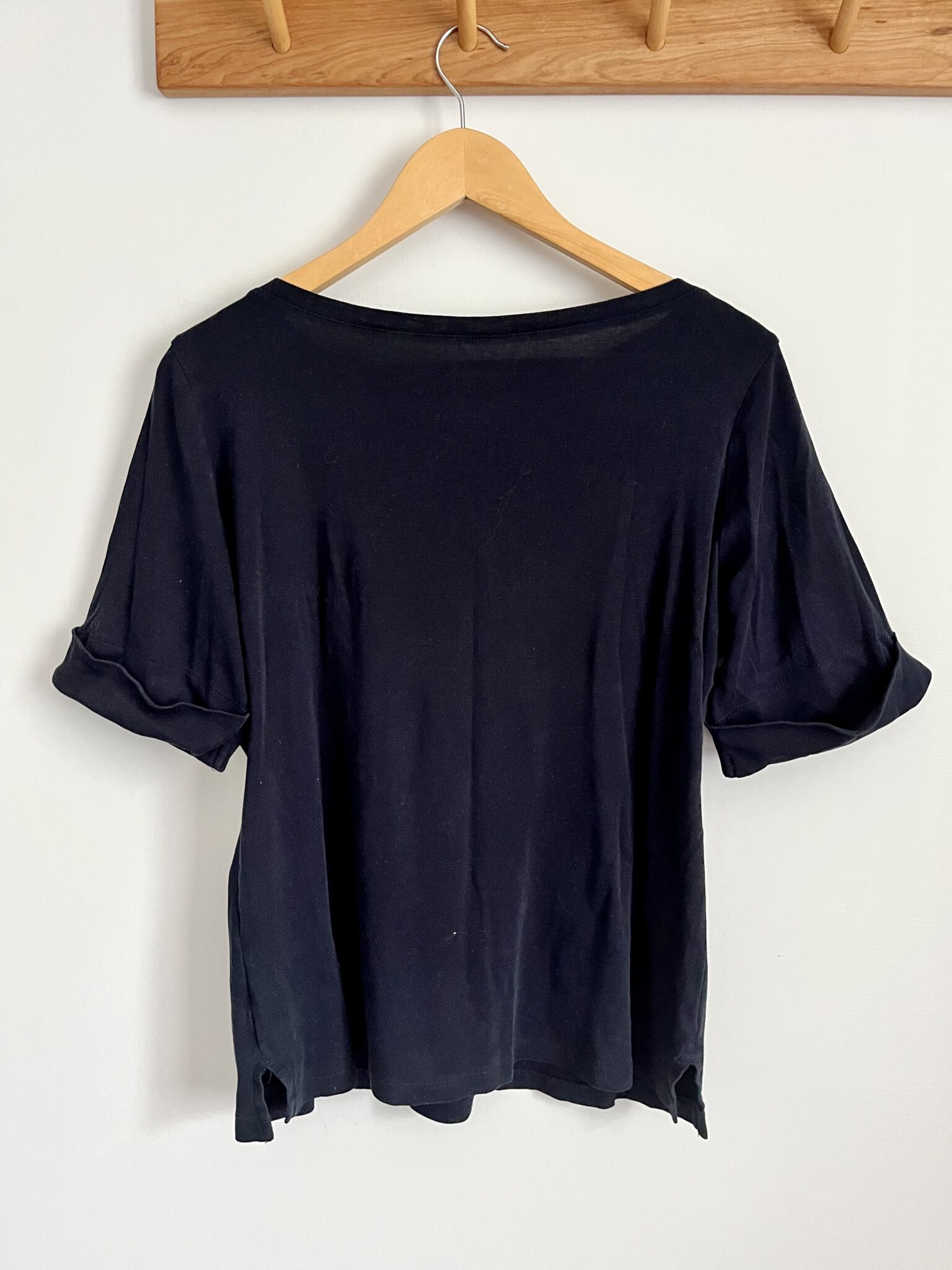 Image for Navy blue folded-sleeve T-shirt (M)