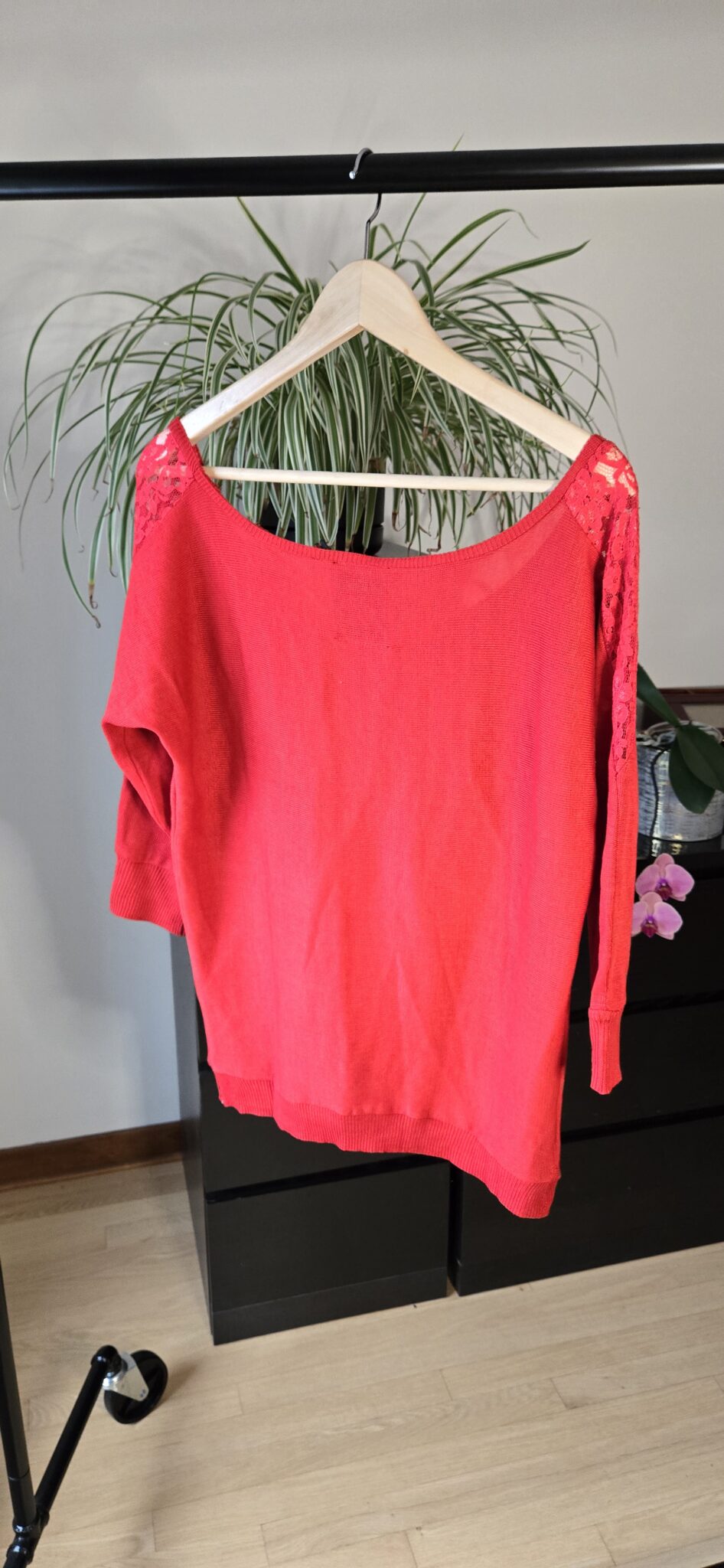 Image for Chandail Rouge - haut des manches en dantelle