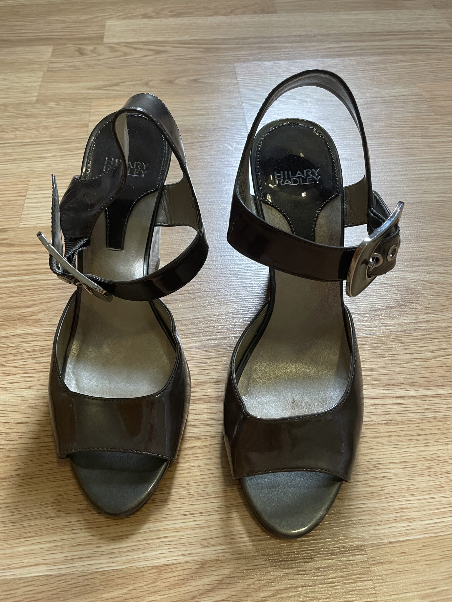 Image for Talon haut Hilary Radley en cuir gris