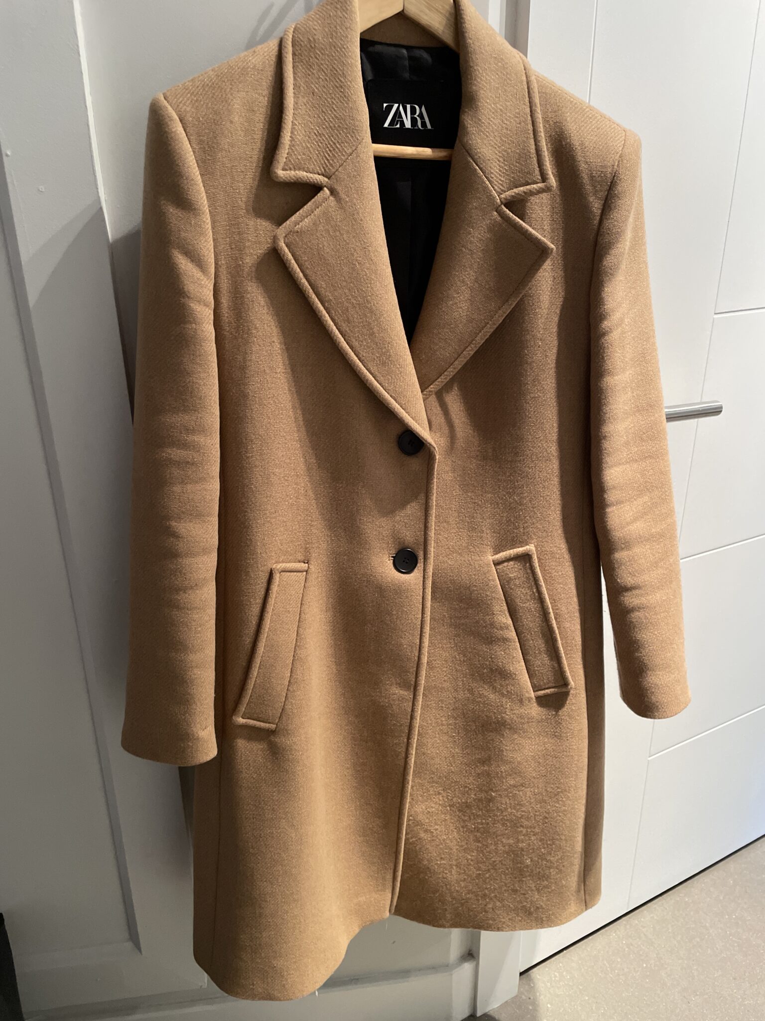 Featured image for Manteau mi-saison en lainage