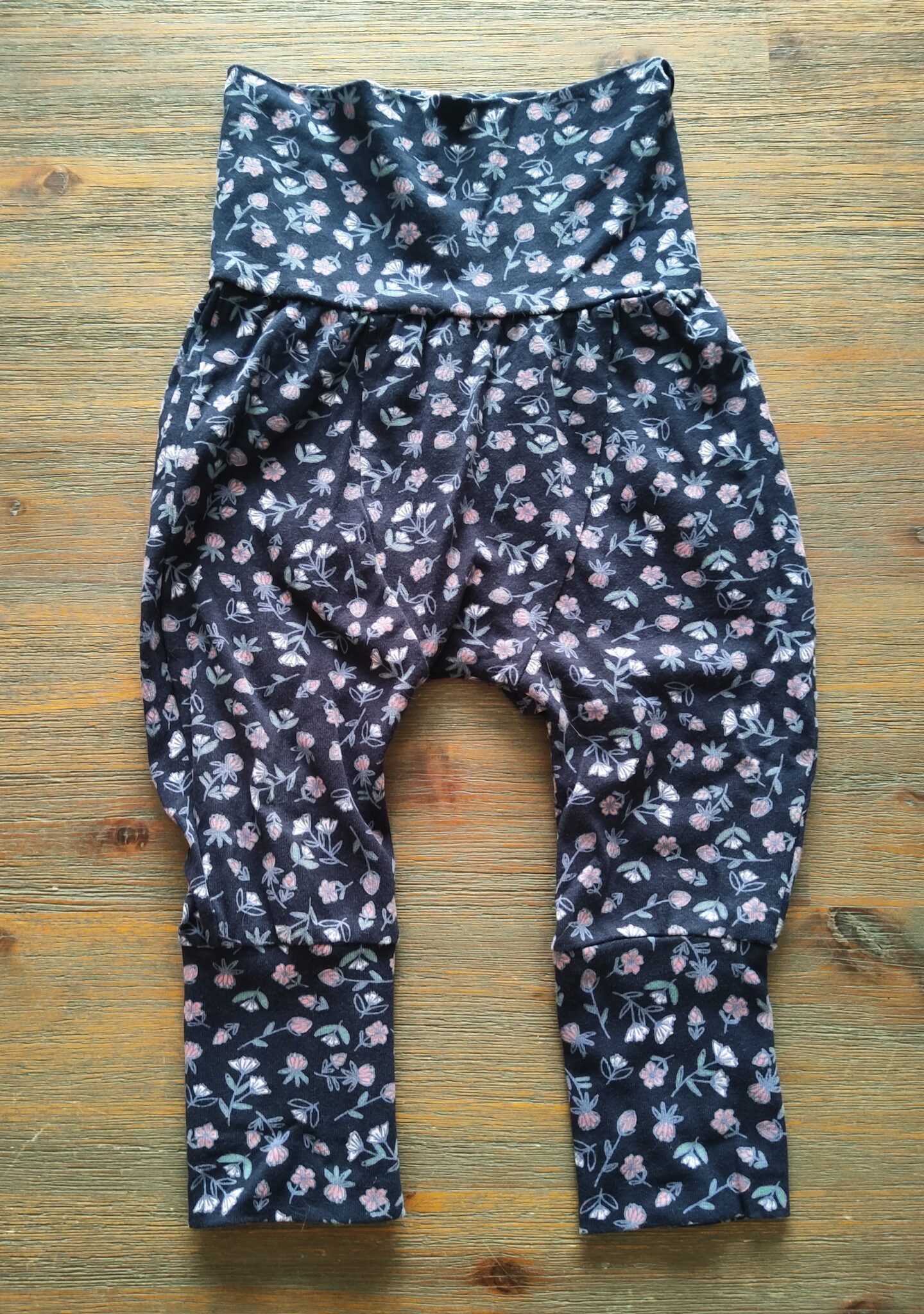 Featured image for Trousers 6-12 months