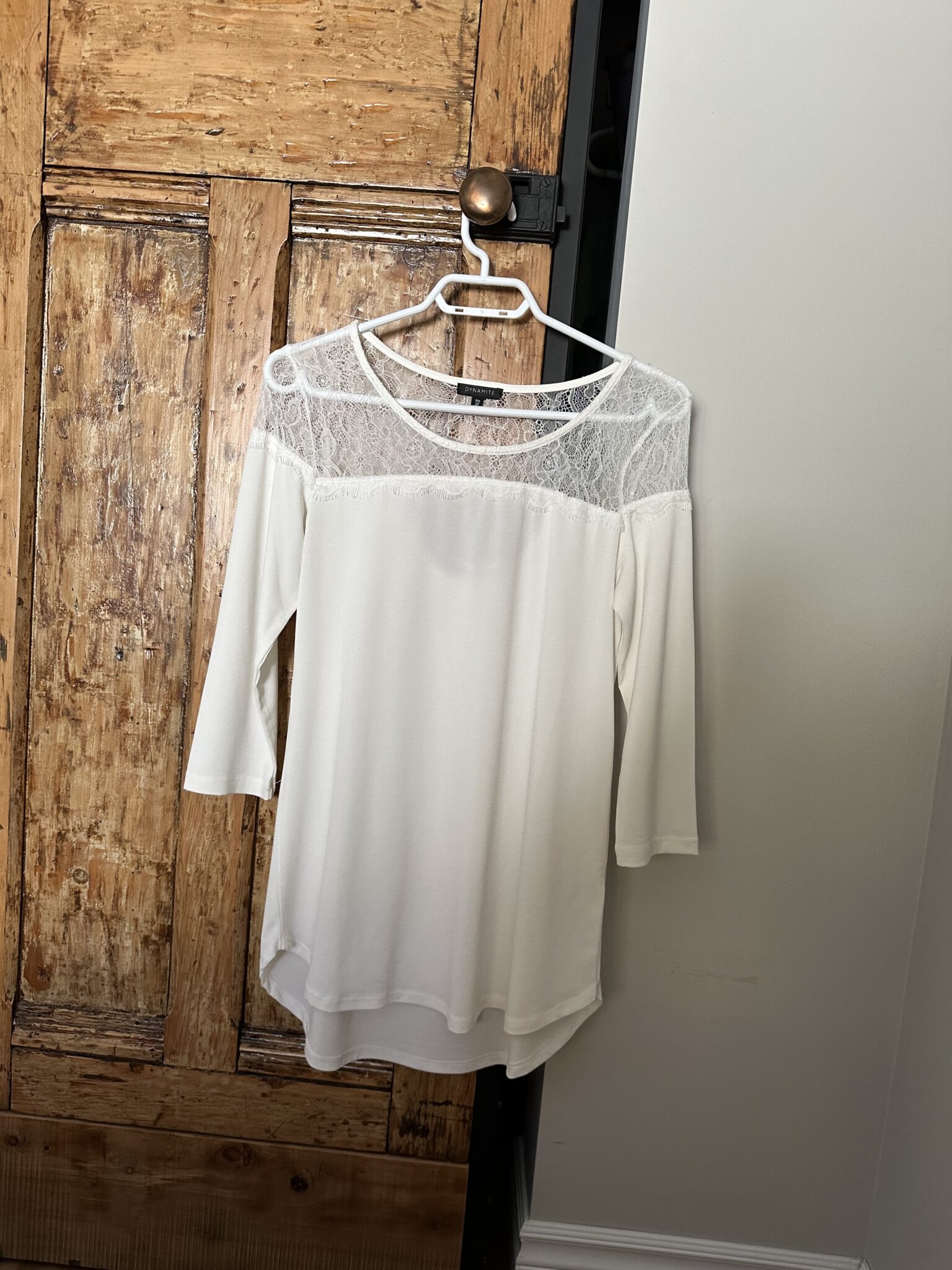 Featured image for Chandail dentelle blanc Dynamite Small