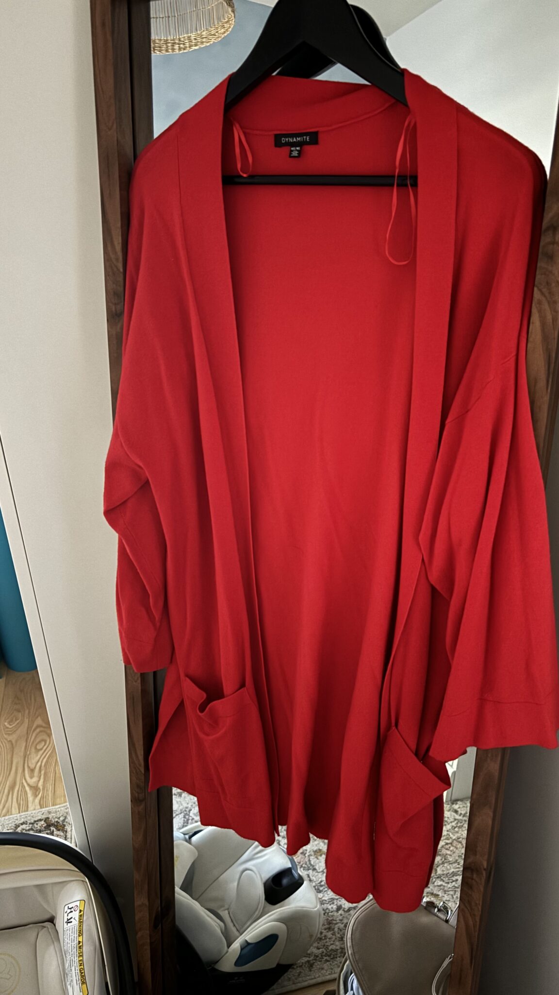 Featured image for Cardigan rouge Dynamite