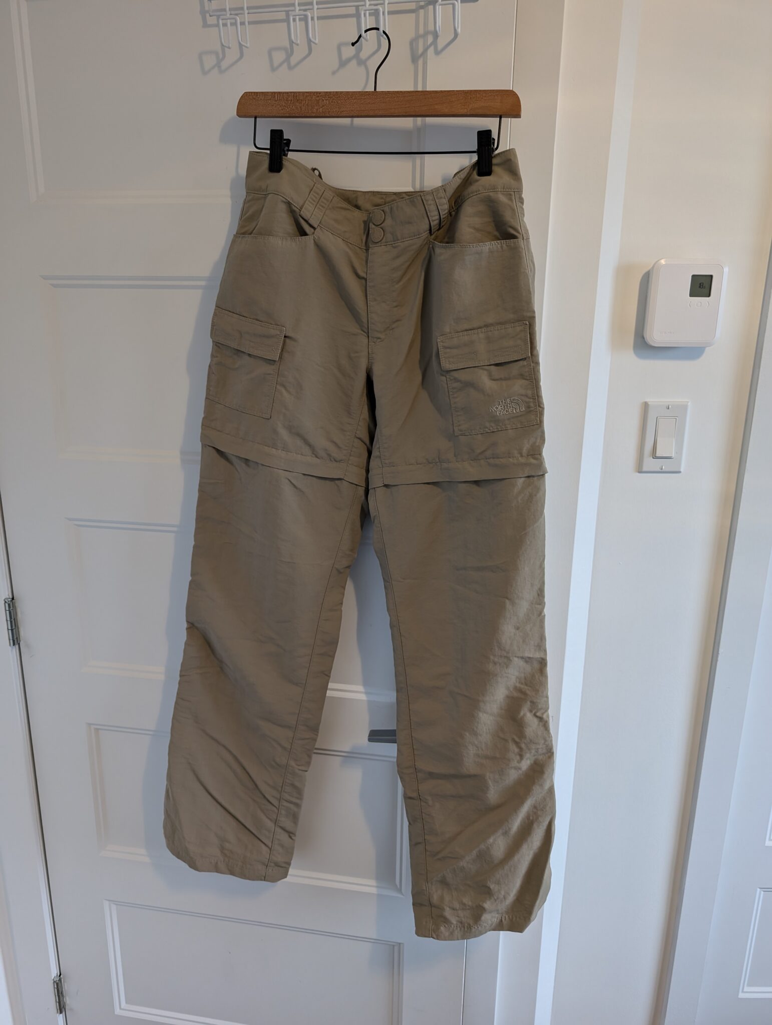 Featured image for The North Face/Pantalons Cargo convertible Sz 8