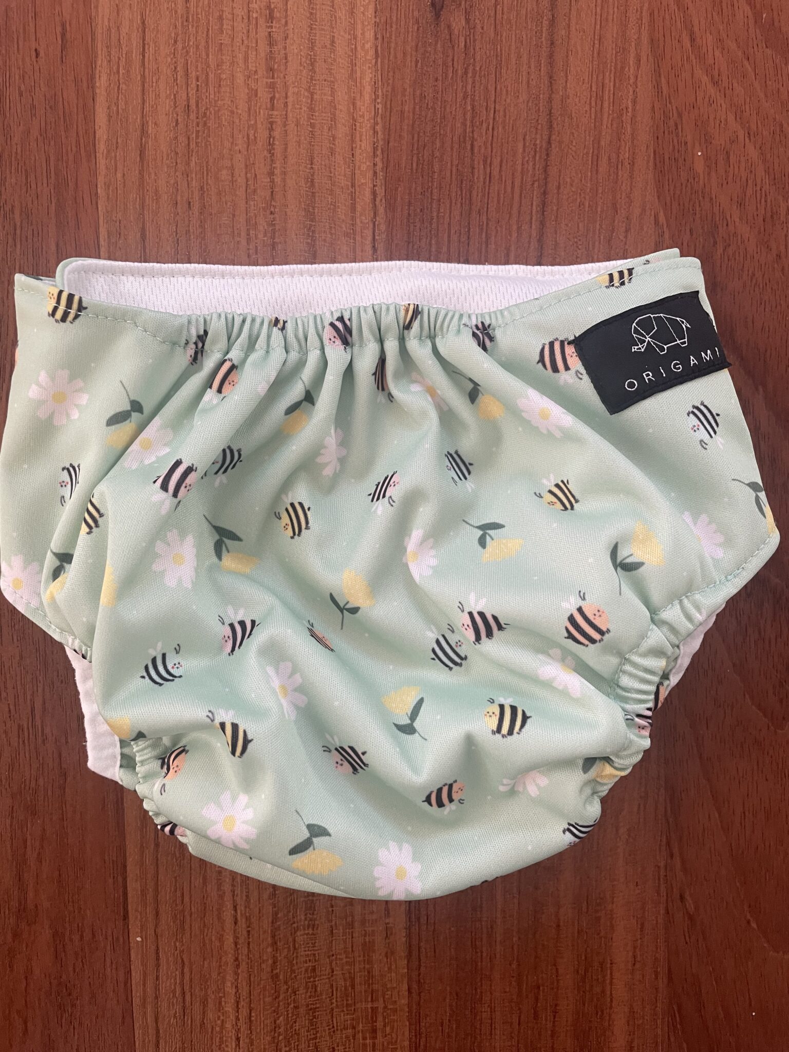 Featured image for Couche Maillot, Origami
