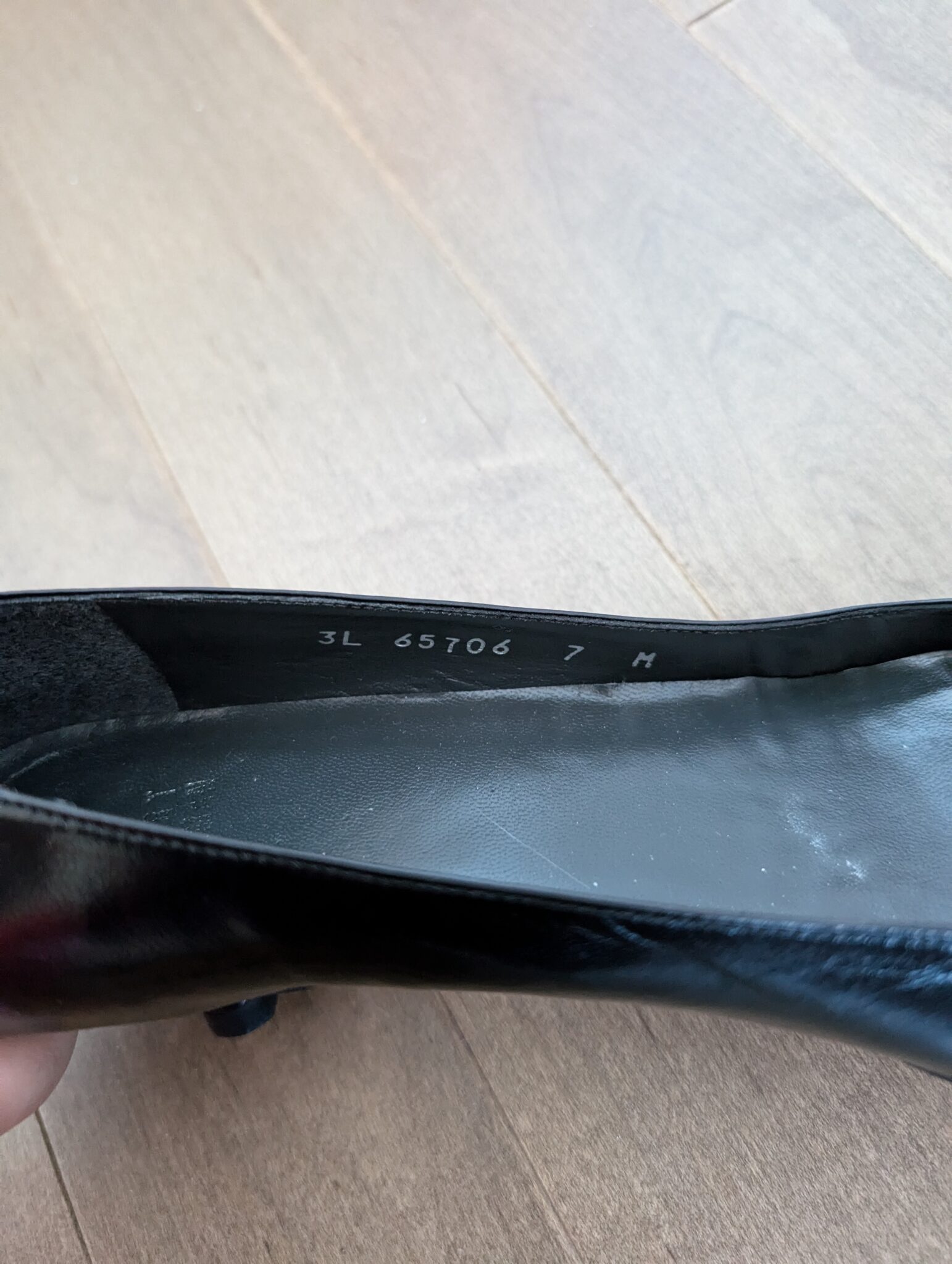 Image for Stuart Weitzman/Kitten Heel Sz 7