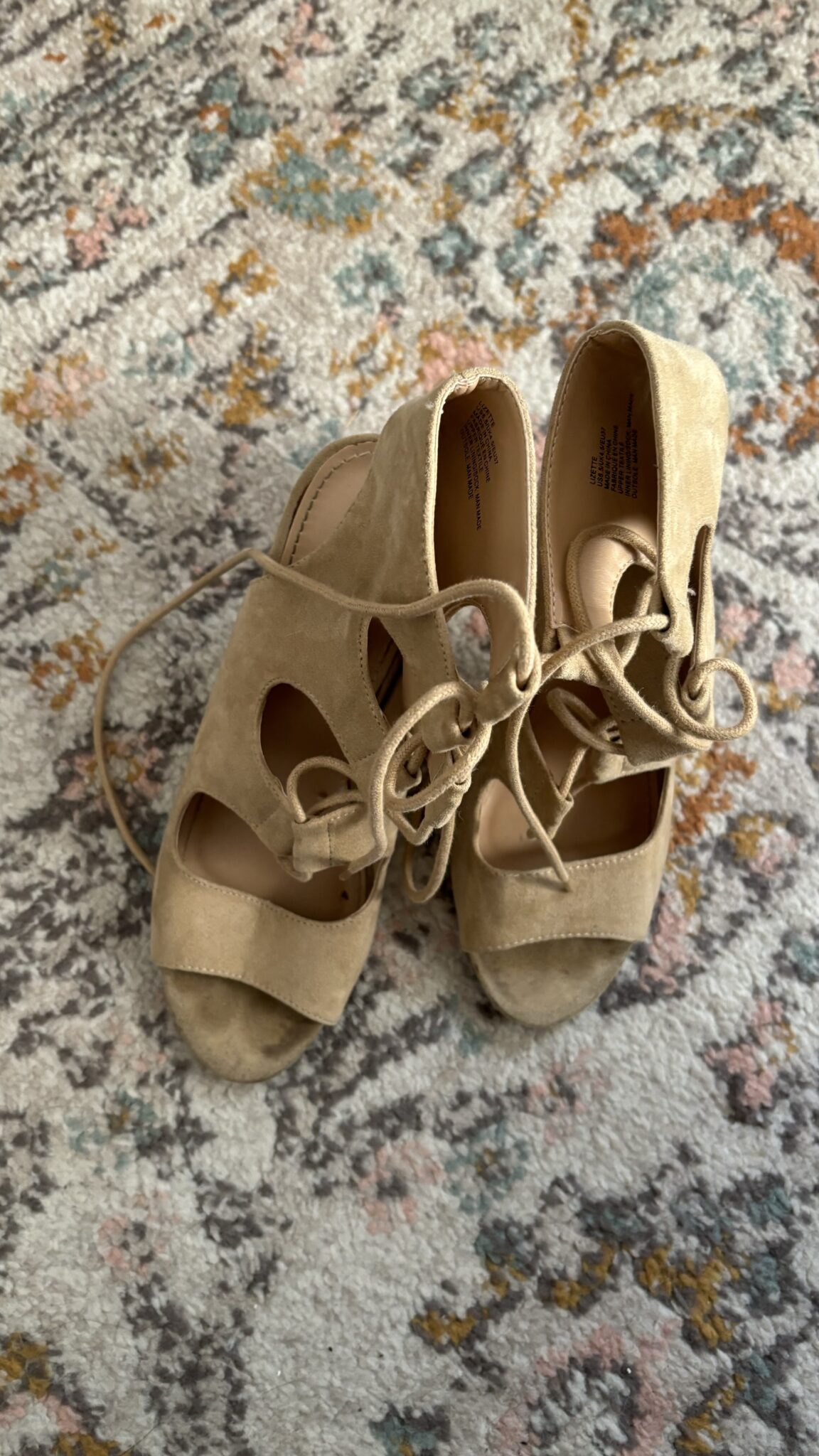 Image for Talons hauts beige à lacet