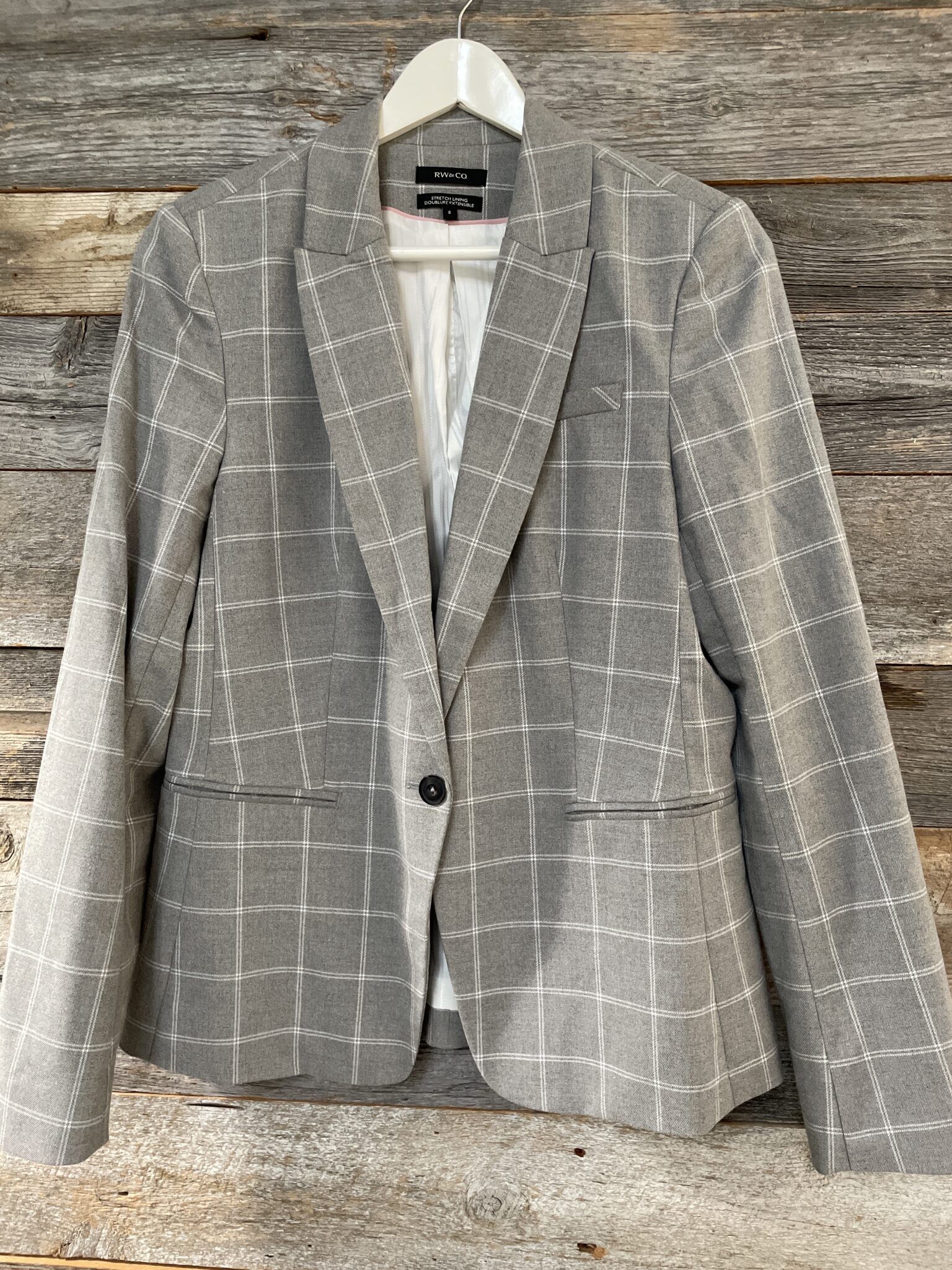 Featured image for Veston gris à carreaux