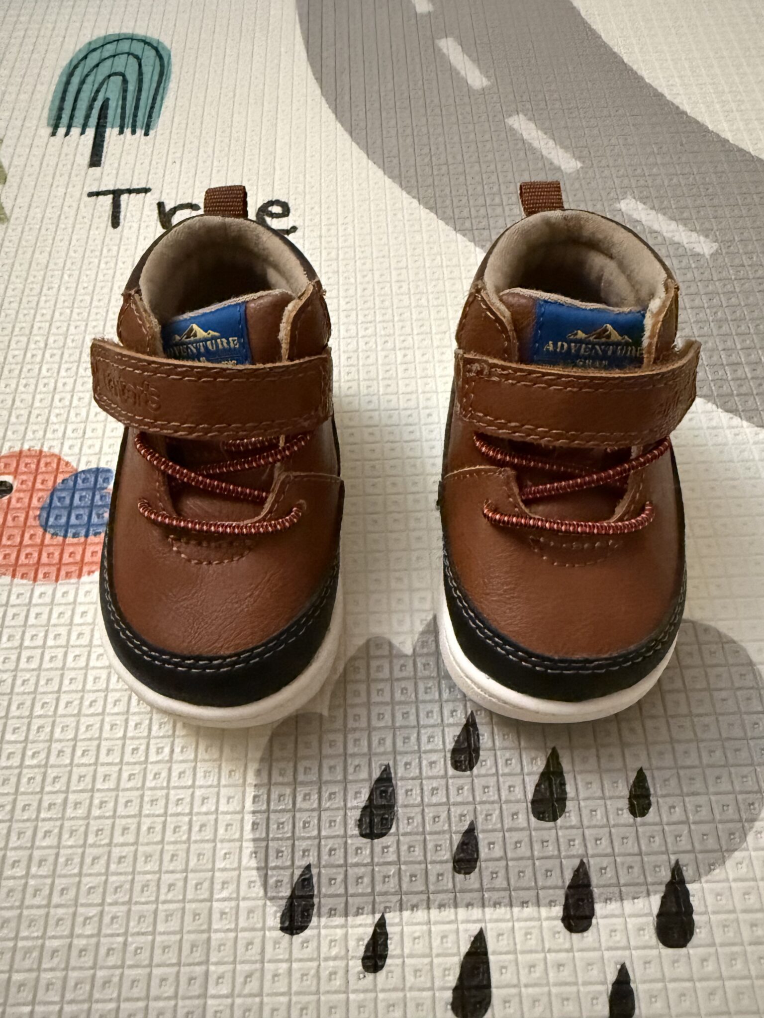 Featured image for Souliers Carter’s bébé