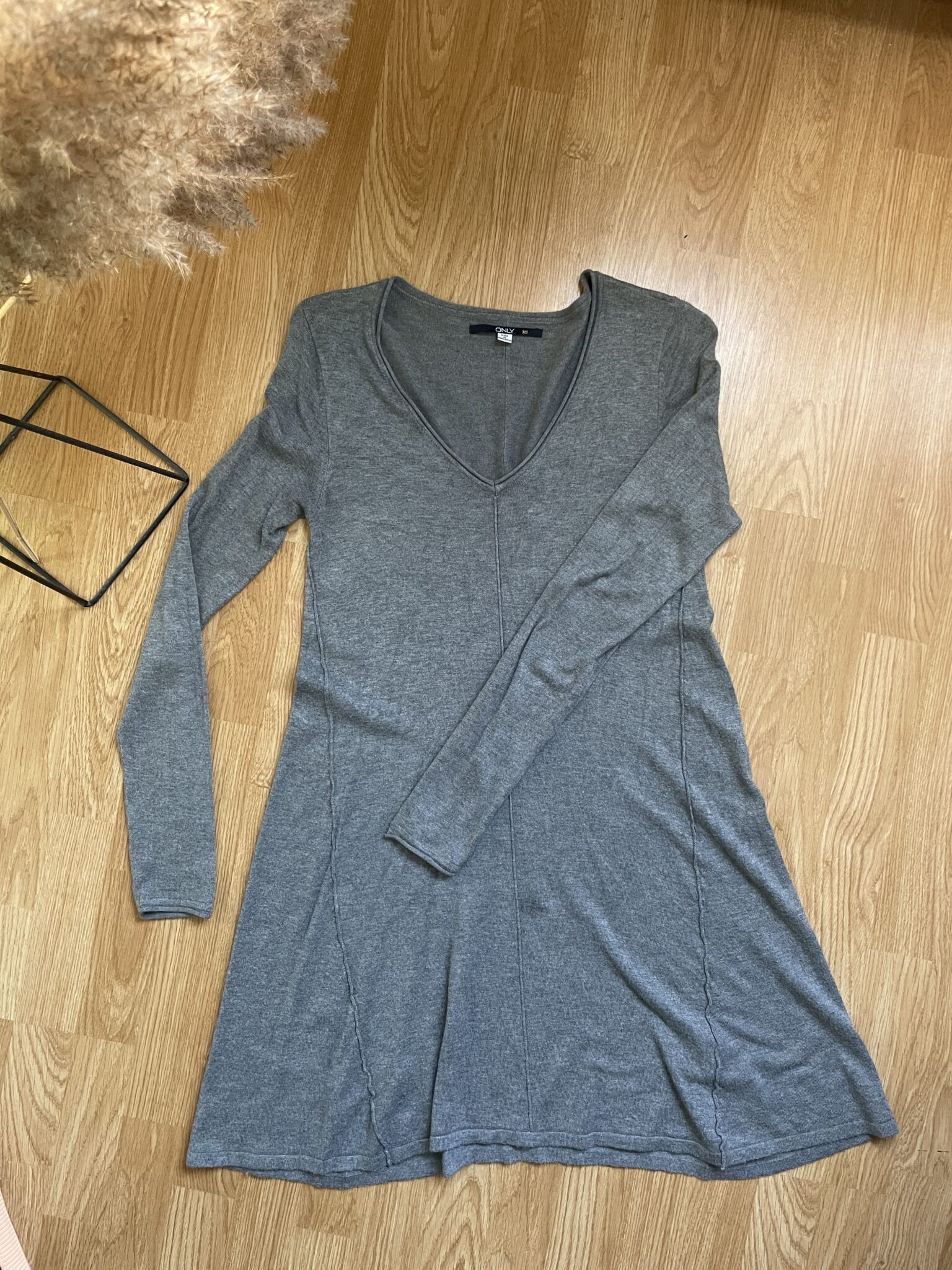 Image for Grey long-sleeve dress