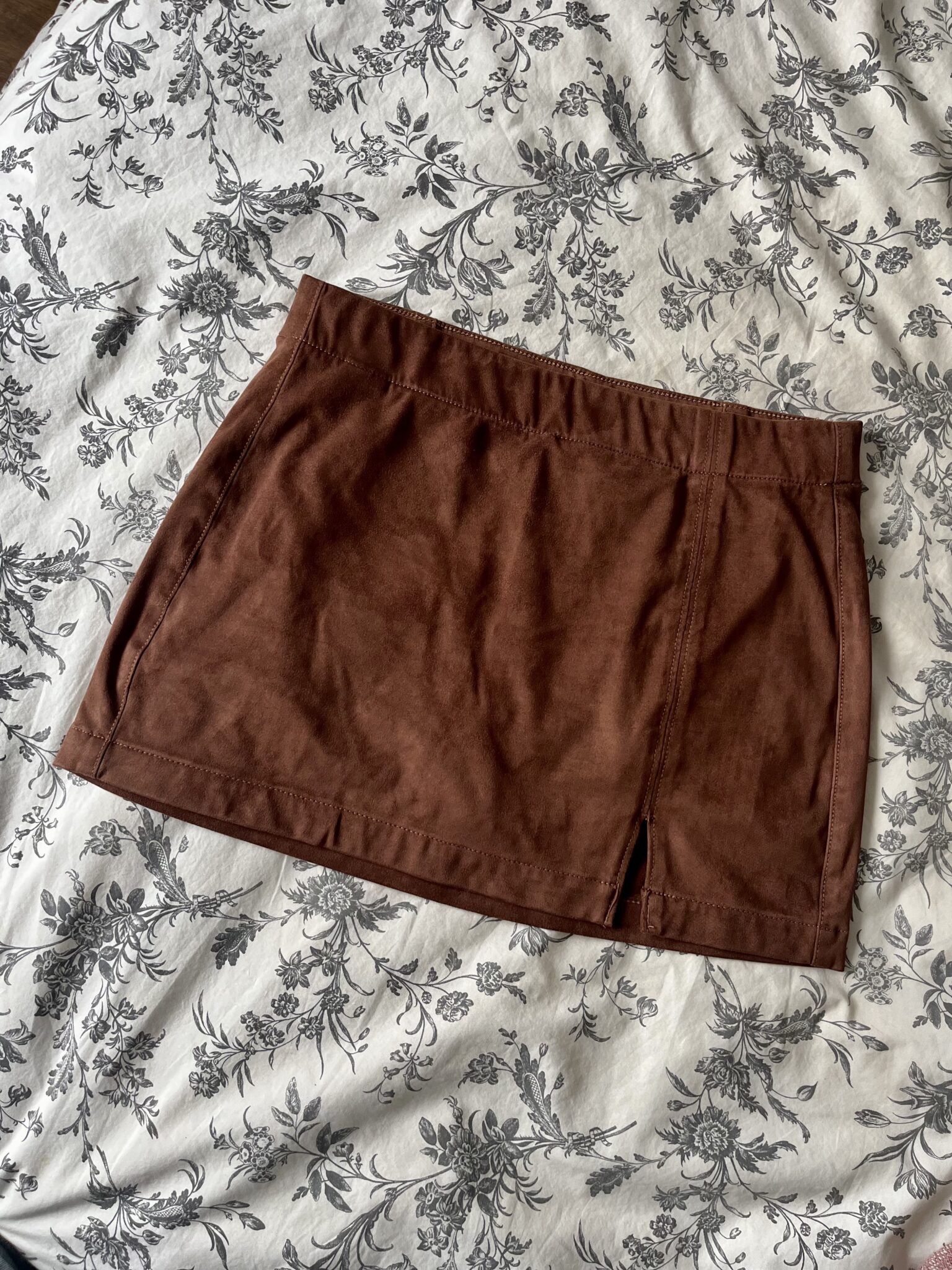 Featured image for Suede skort AMERICAN EAGLE (M)