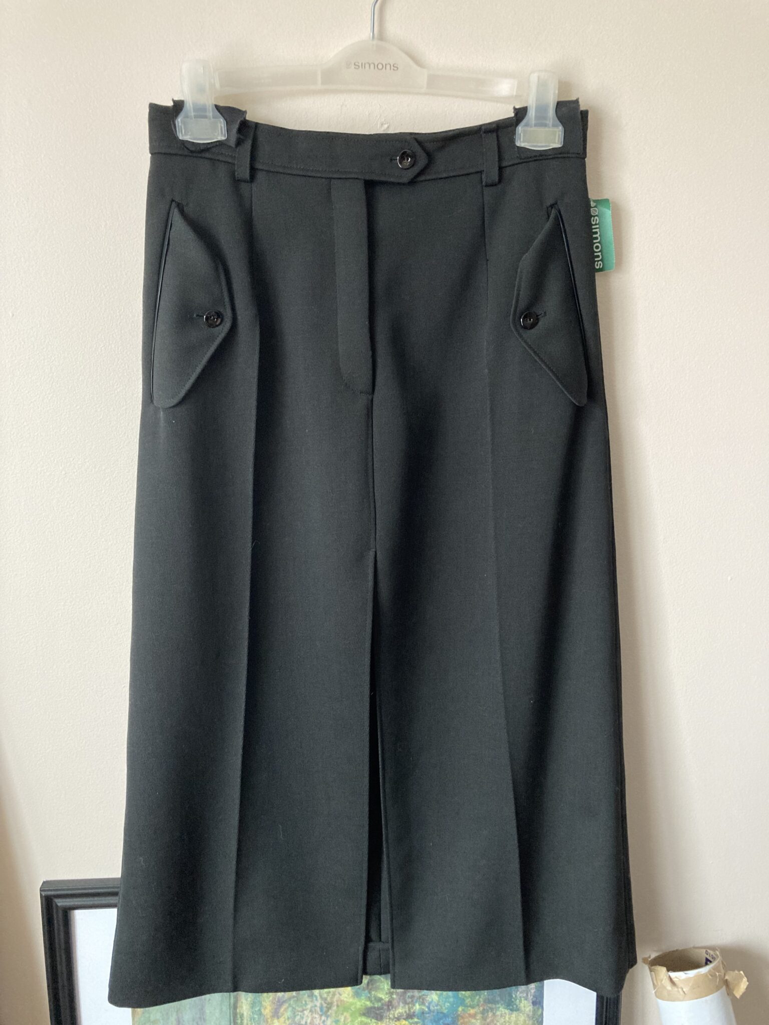 Featured image for Jupe Nina Ricci taille 40 valeur 1125$