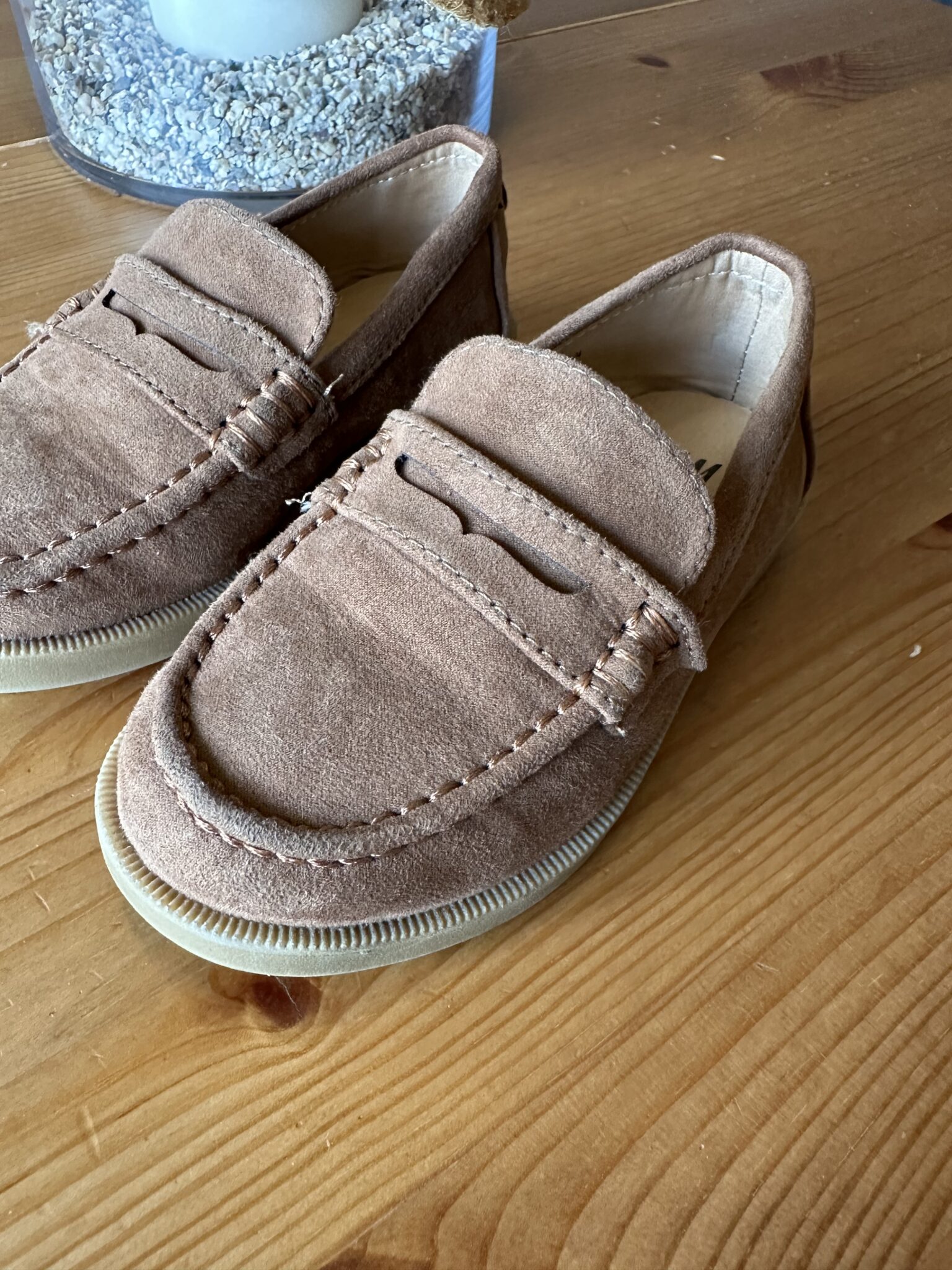 Image for Souliers brun propres