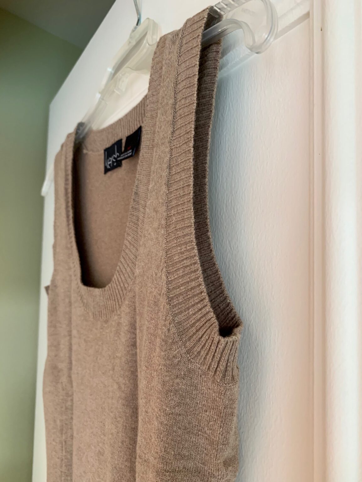 Image for Sleeveless tank top / knitwear