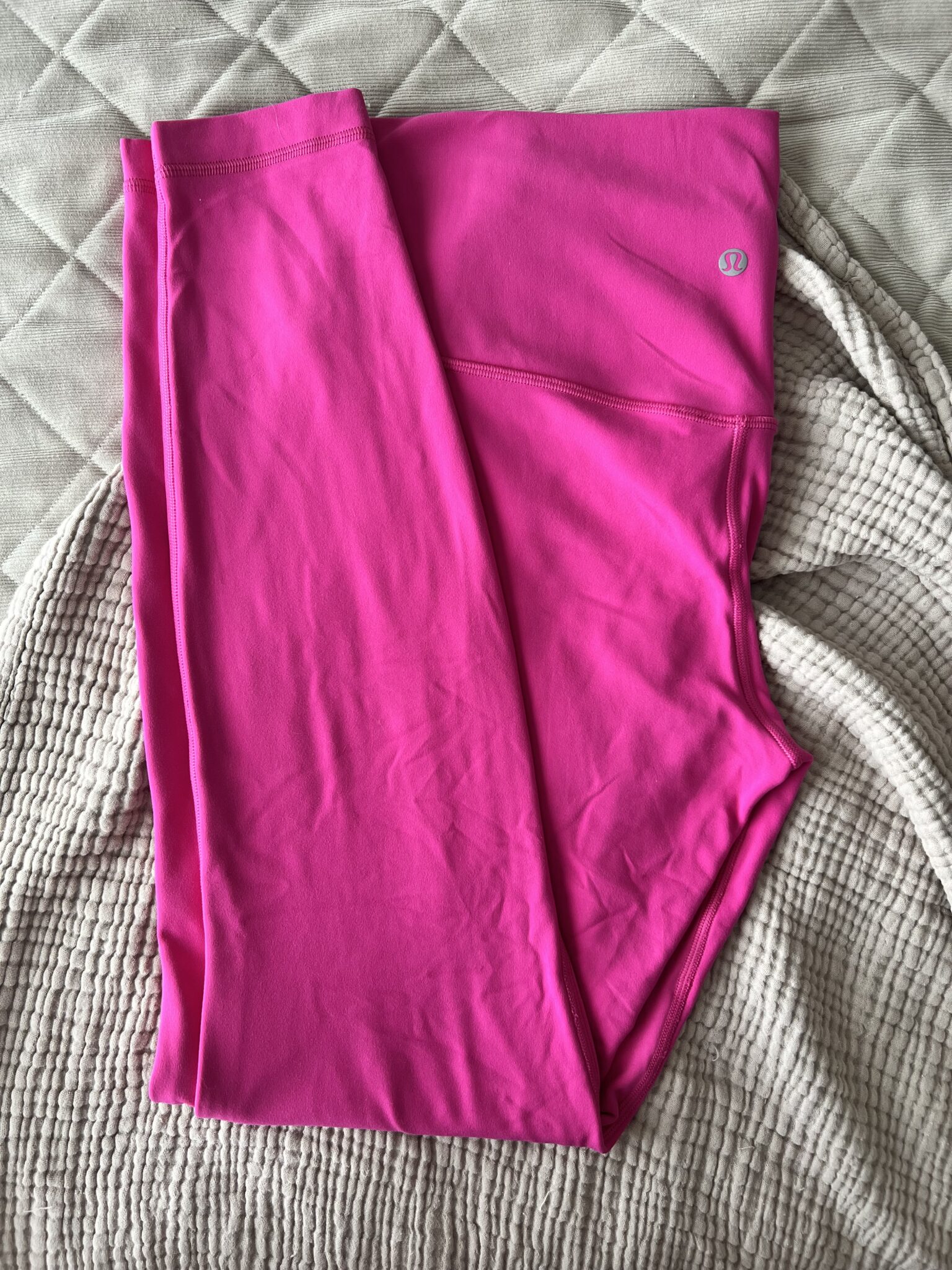 Featured image for Legging Lululemon 28 “ Rose Néon