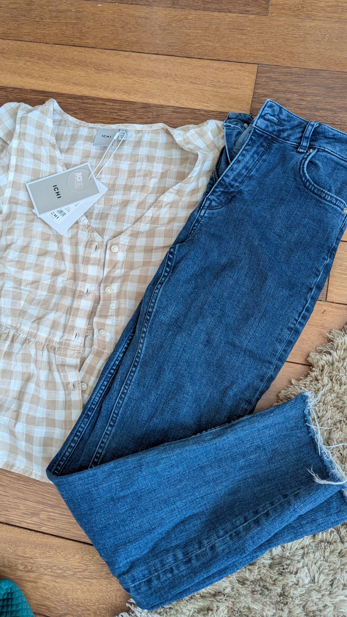 Featured image for Minimum jeans