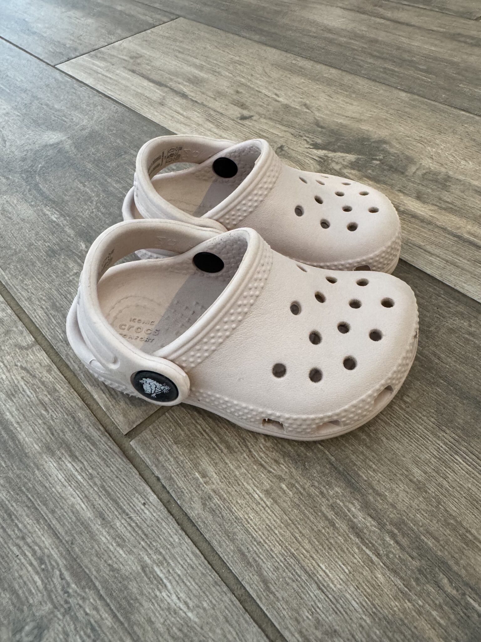 Featured image for 4c - Crocs pour enfant rose pale