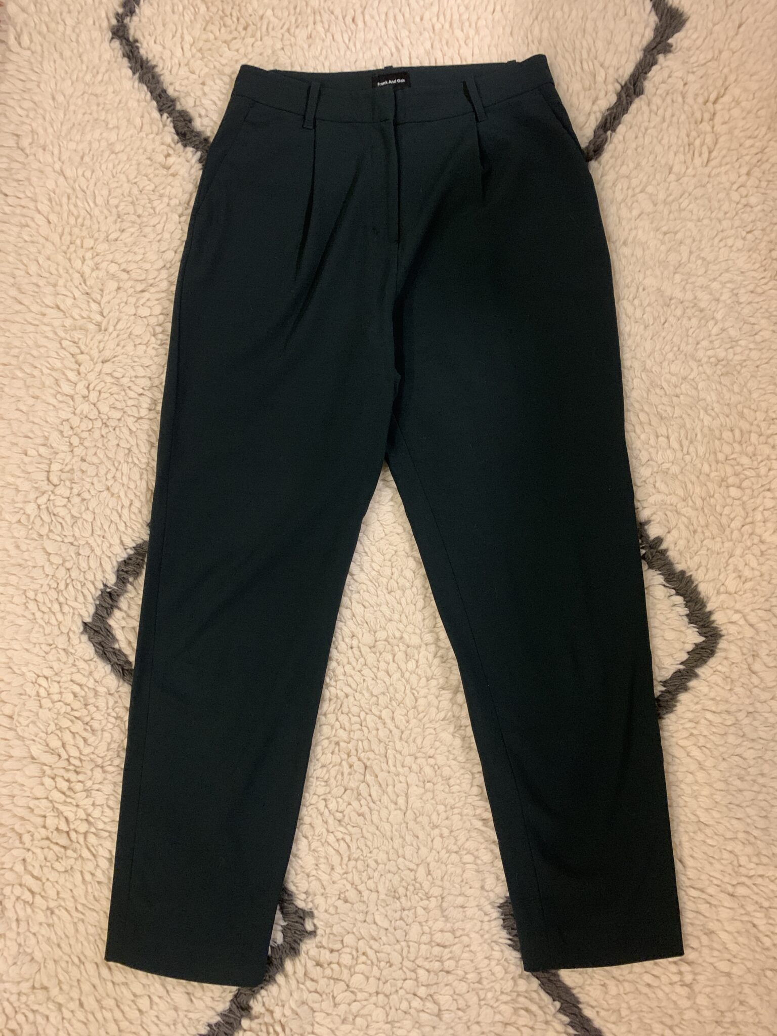 Featured image for Pantalon vert foncé Frank and Oak