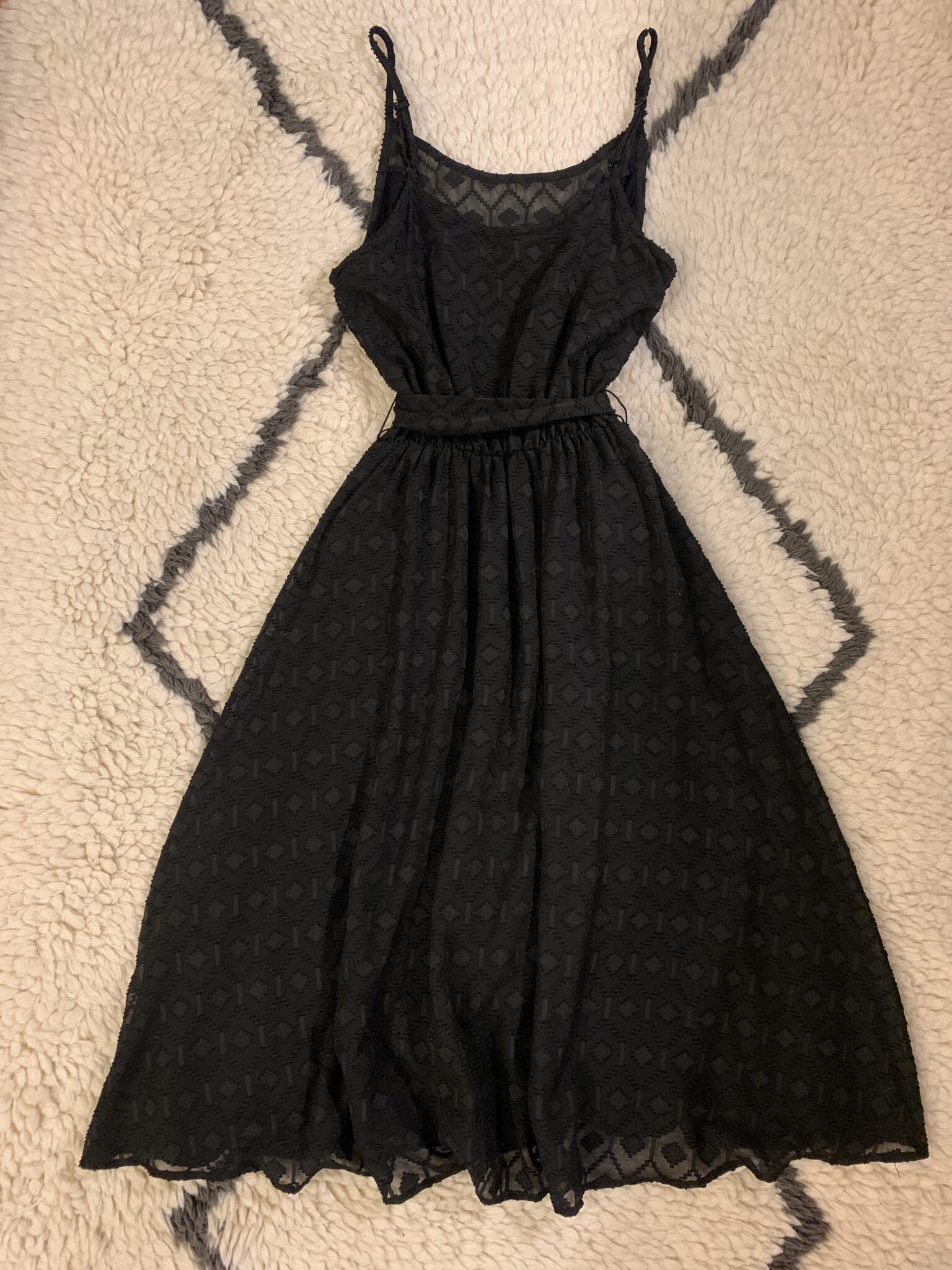 Image for Robe chic noir fait au Québec