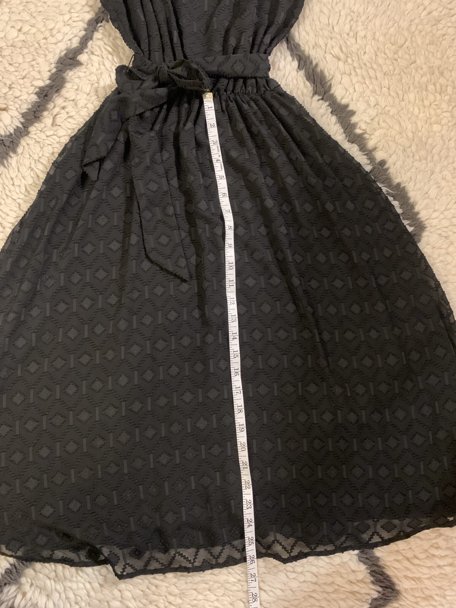 Image for Robe chic noir fait au Québec