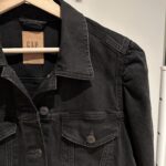 Featured thumbnail for Veste en jean aux épaules froncées
