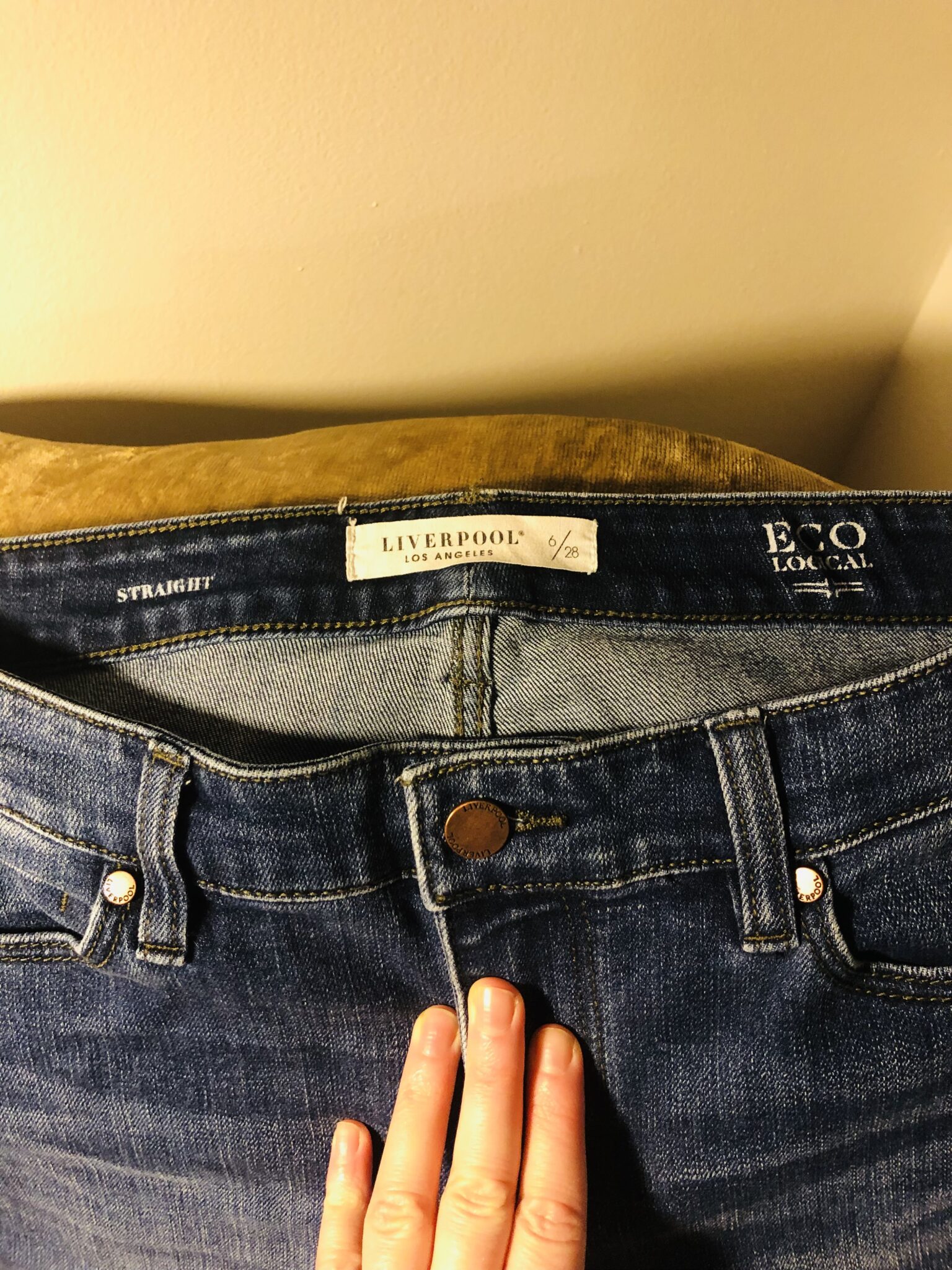Featured image for Jeans bleu jambe droites grand 28 « 6 - 8 ans, 38-40 eu »