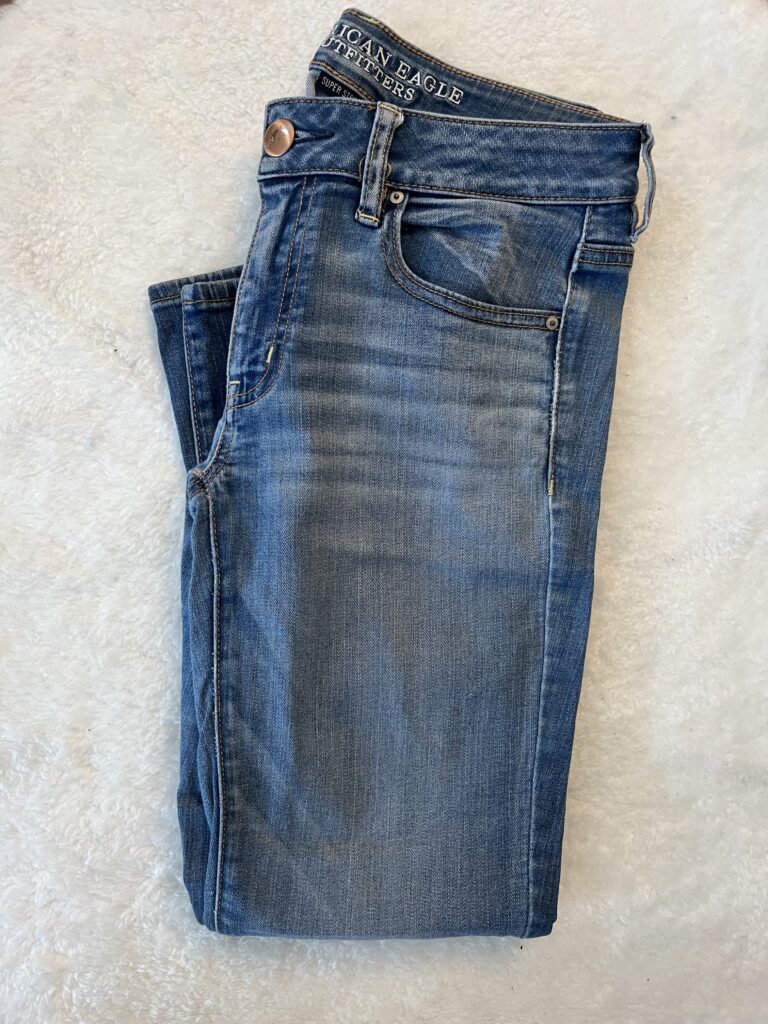 Image for American Eagle Jeans - Size 6