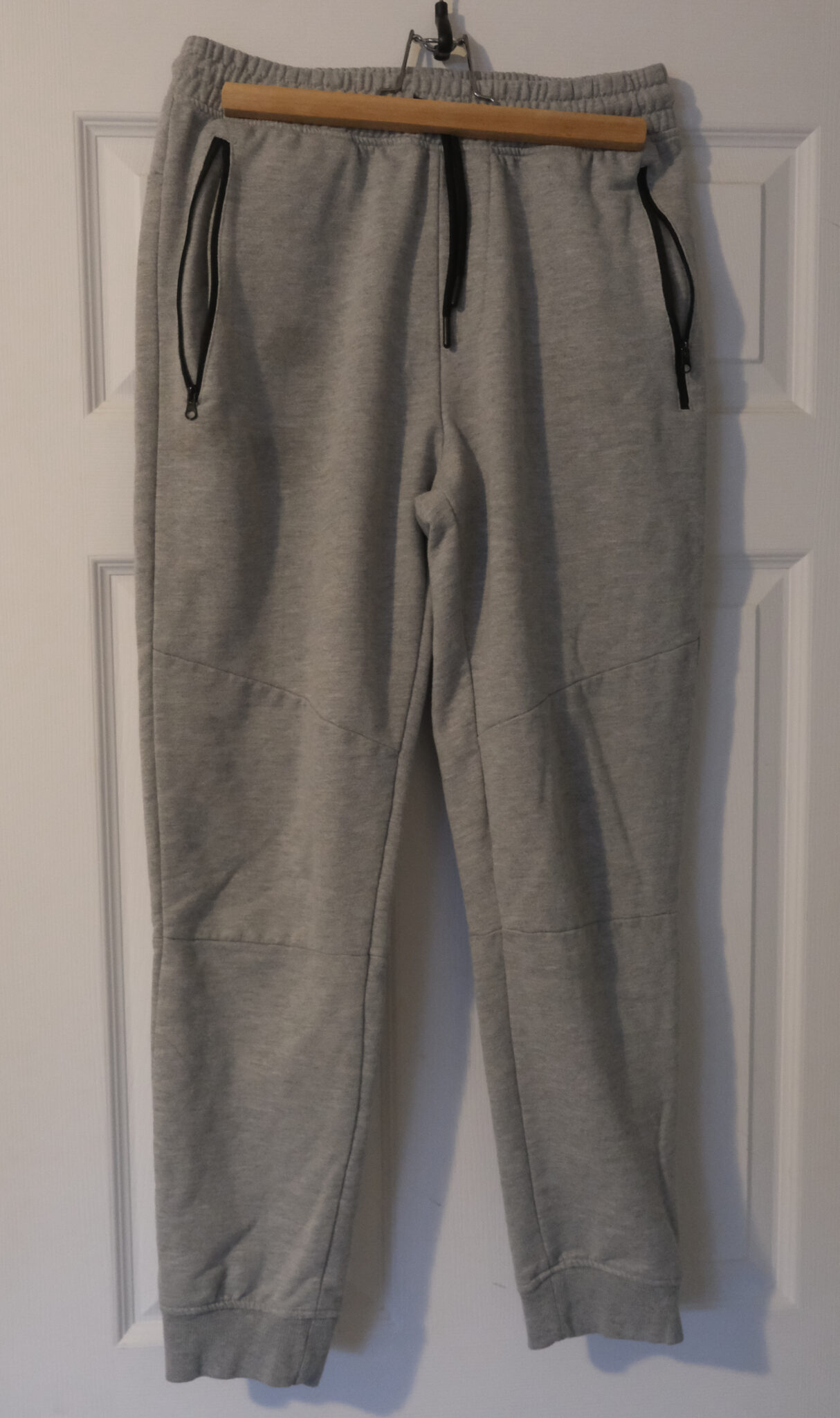 Featured image for Pantalon de jogging gris