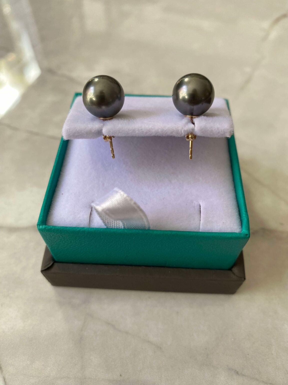 Image for Earrings in 14 ct yellow gold with 8 mm Tahitian pearls