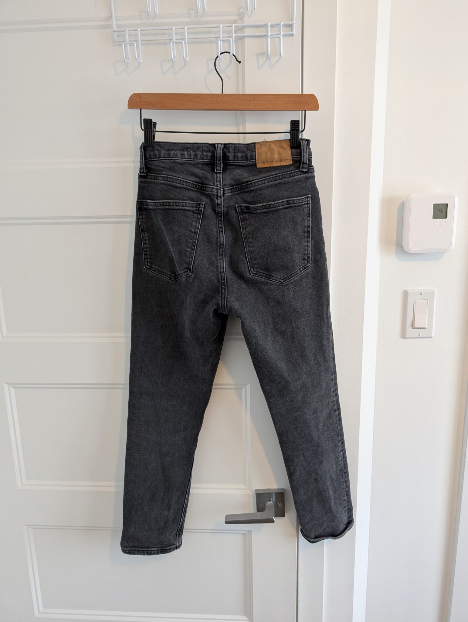 Image for Denim Forum/Yoko High Rise Slim Jeans Sz 26L