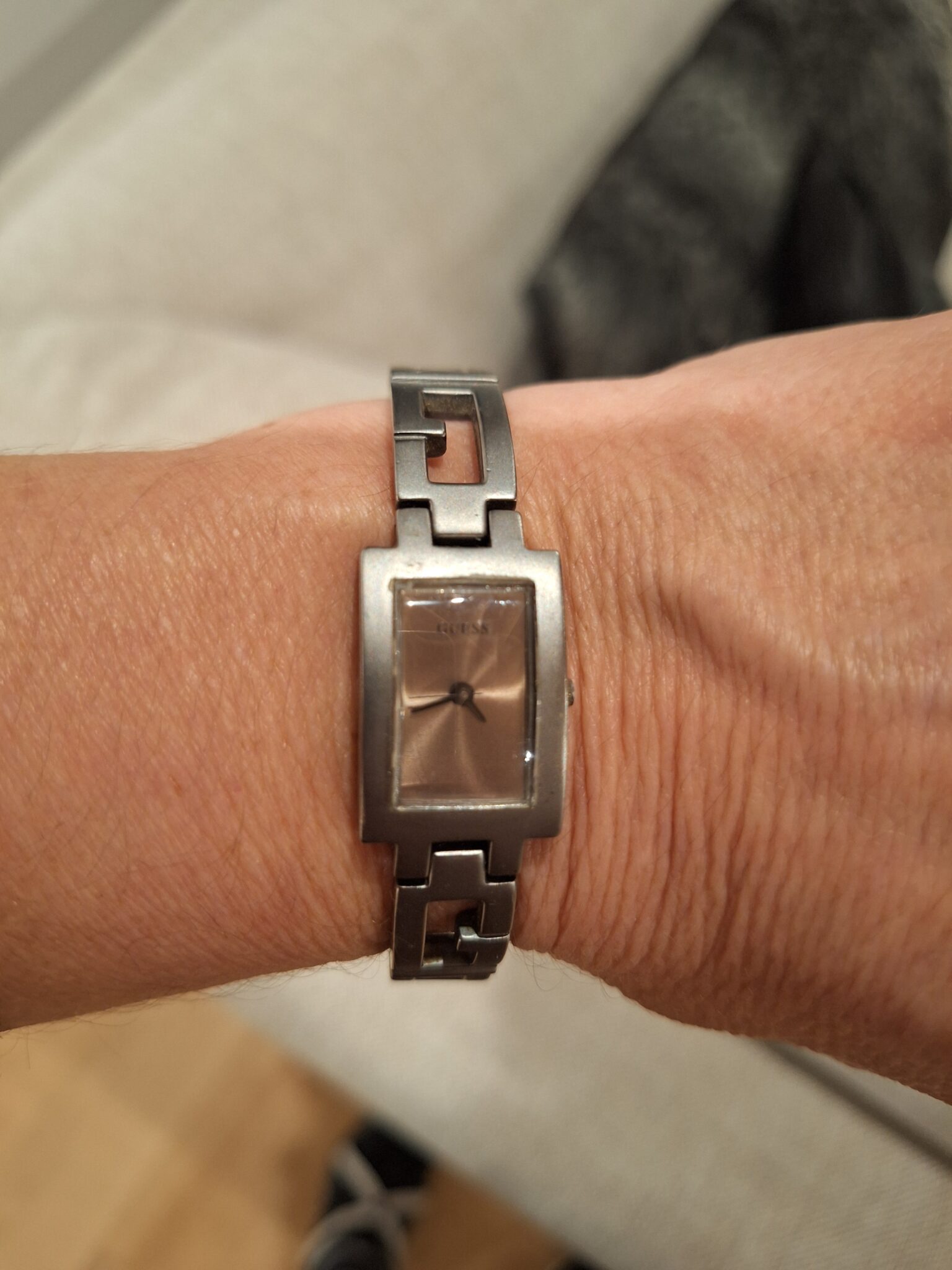 Featured image for Montre GUESS