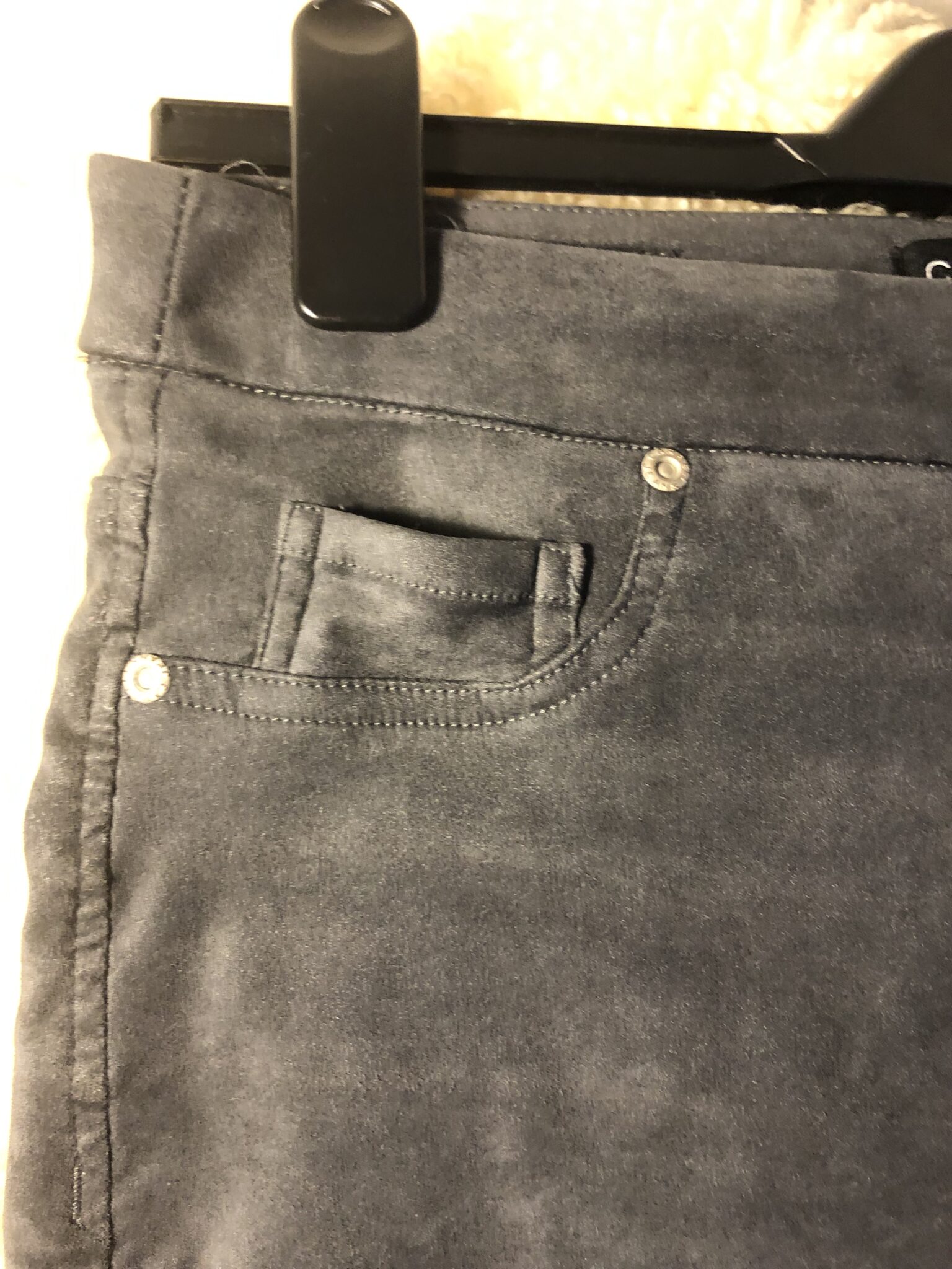 Image for Pantalon faux suède 6 ans (fait assez grand) gris souris