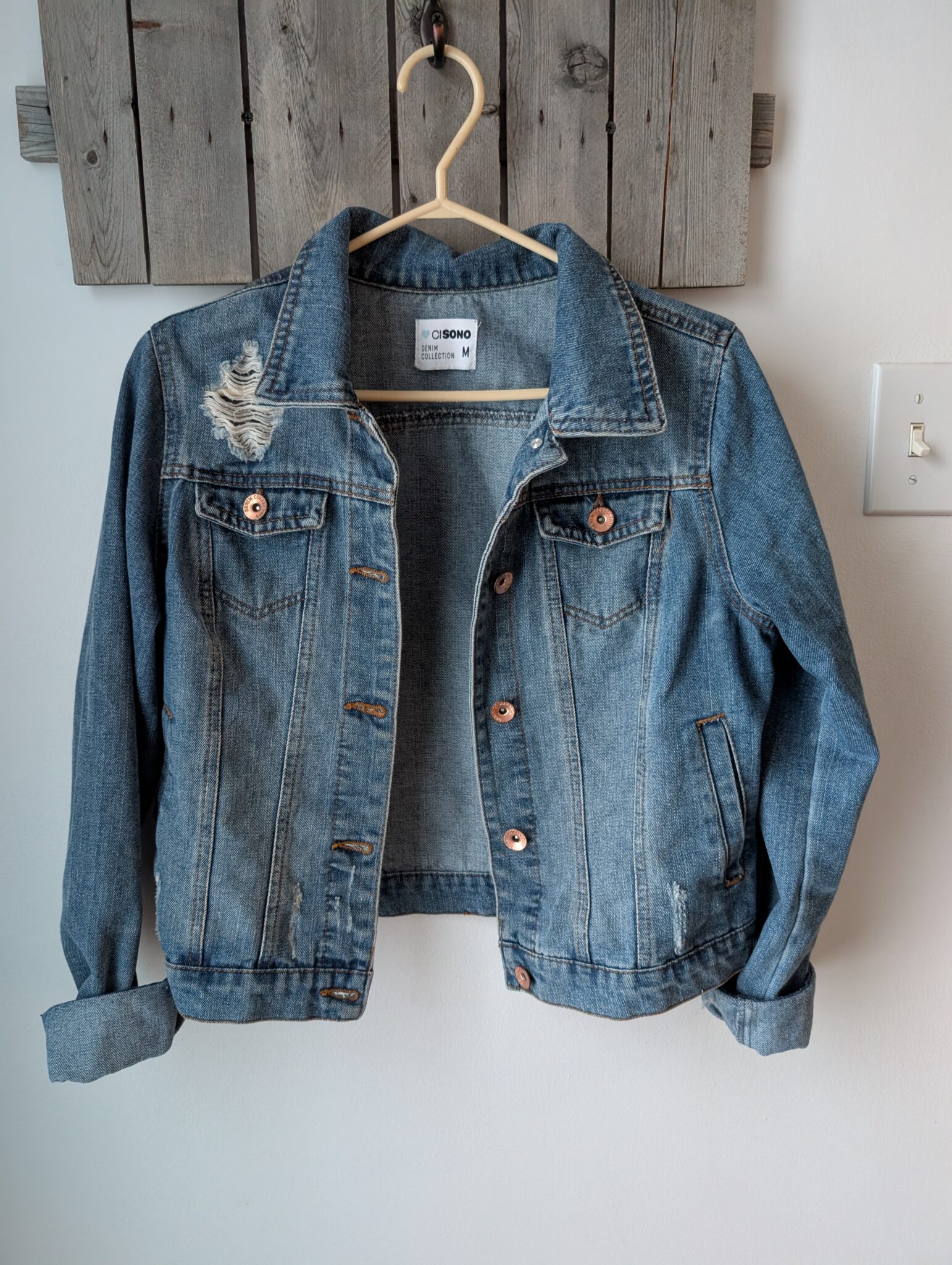Featured image for Veste courte en Denim