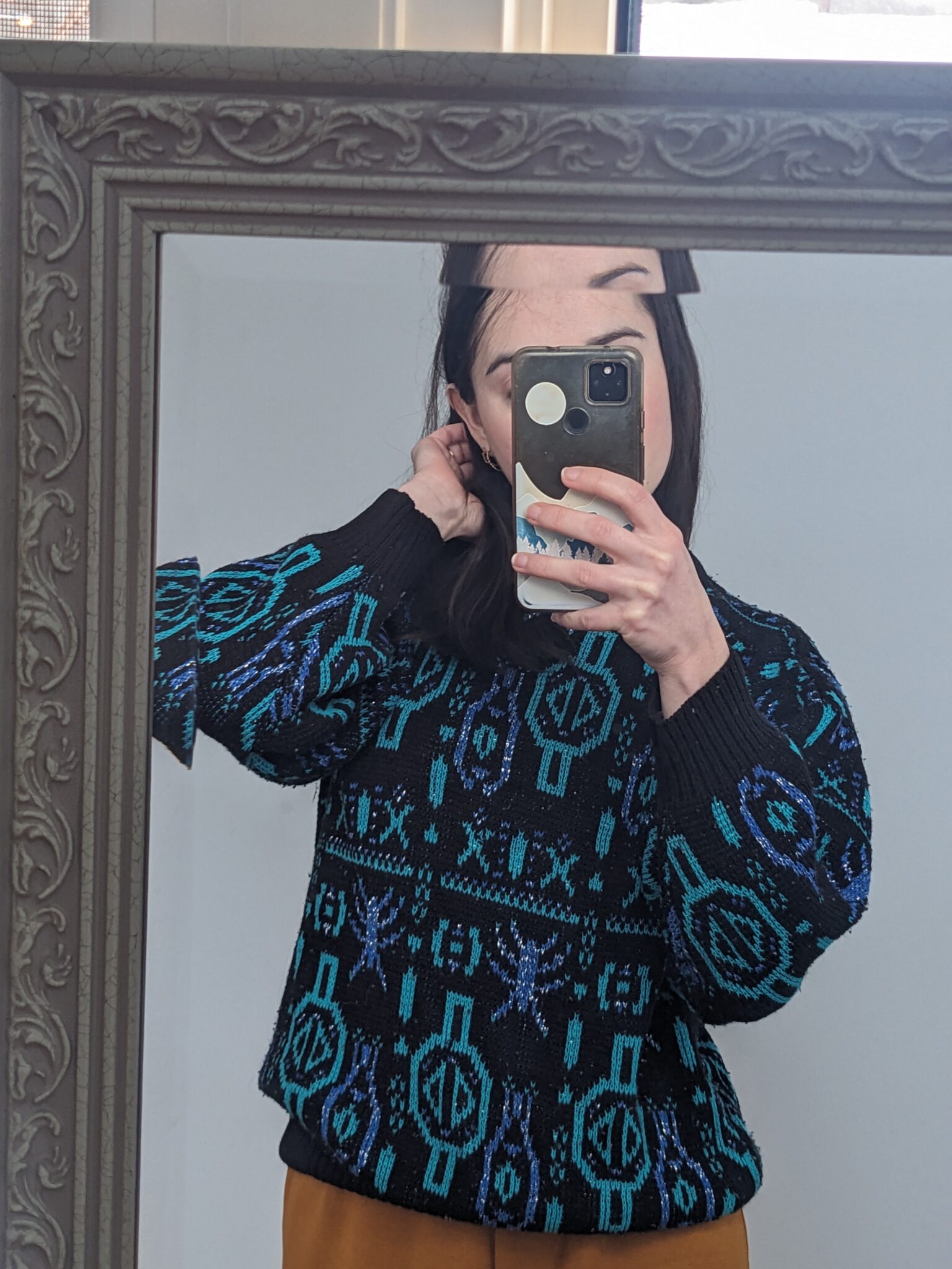 Featured image for Retro and funky sweater