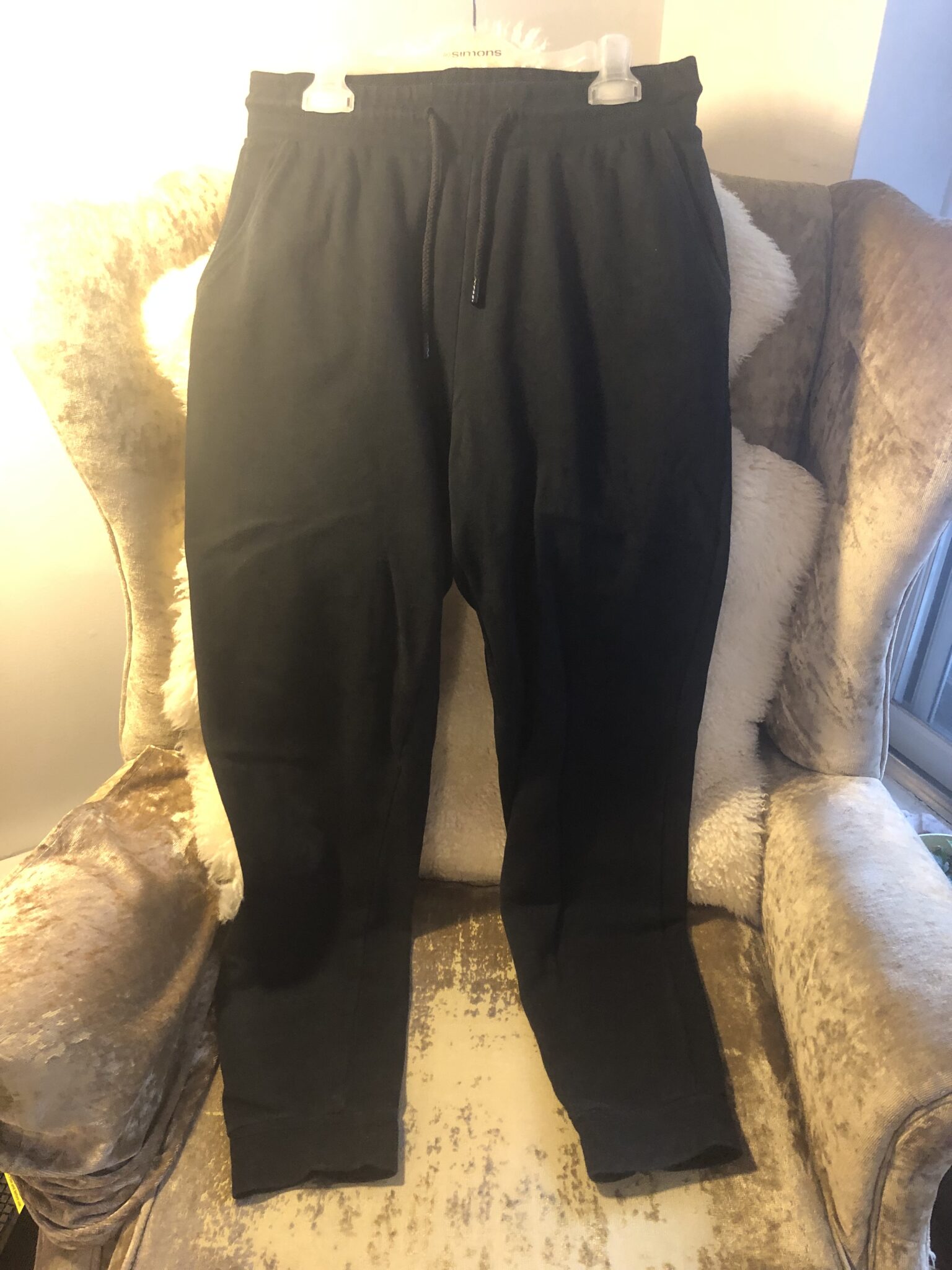 Featured image for Black jogging trousers in organic cotton from Simons medium