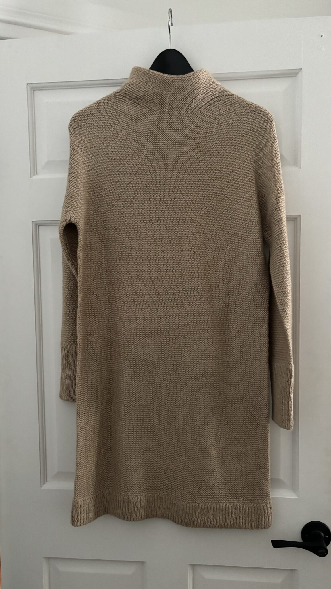 Featured image for Robe en maille beige