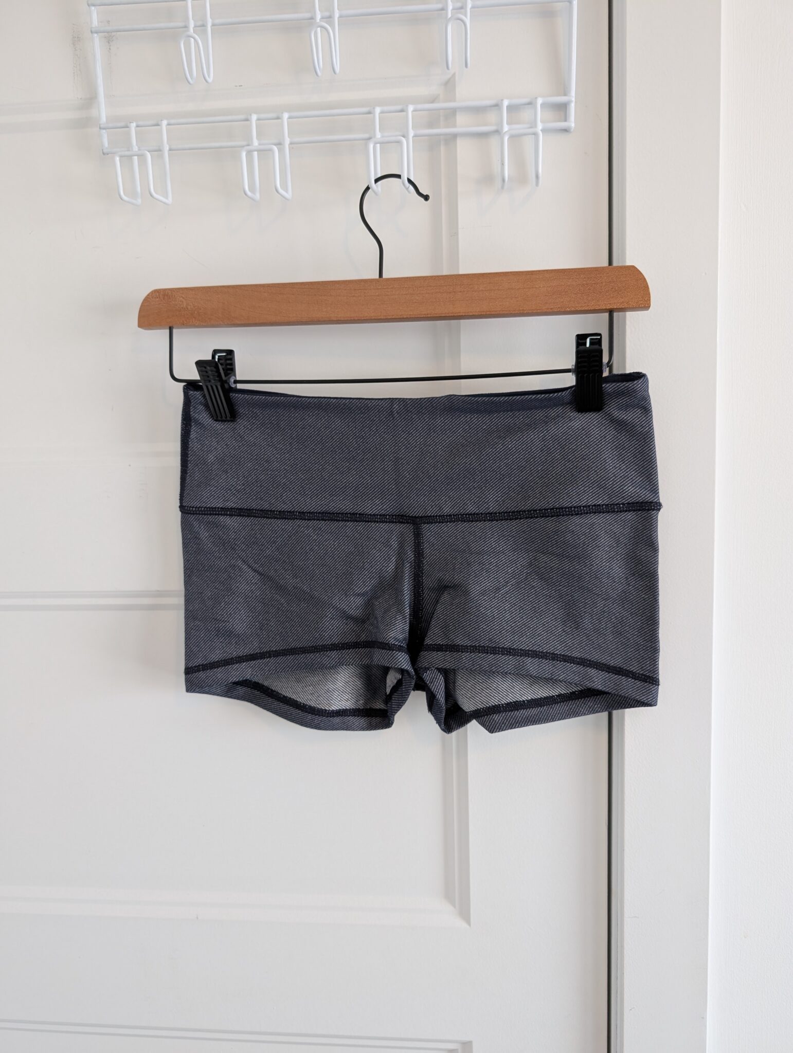 Image for Lululemon/Boogie Short Sz 4