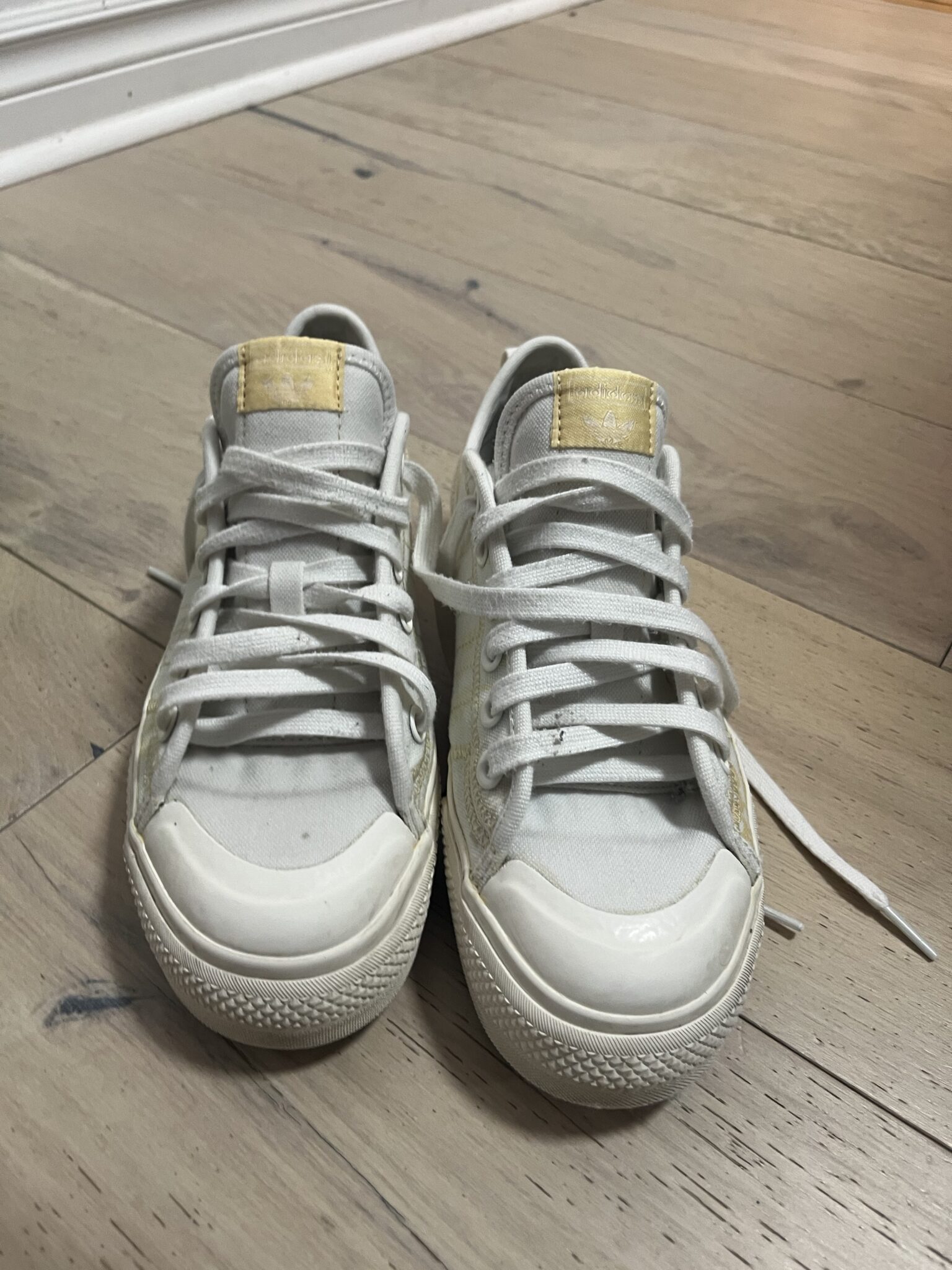 Image for Baskets adidas en bon état