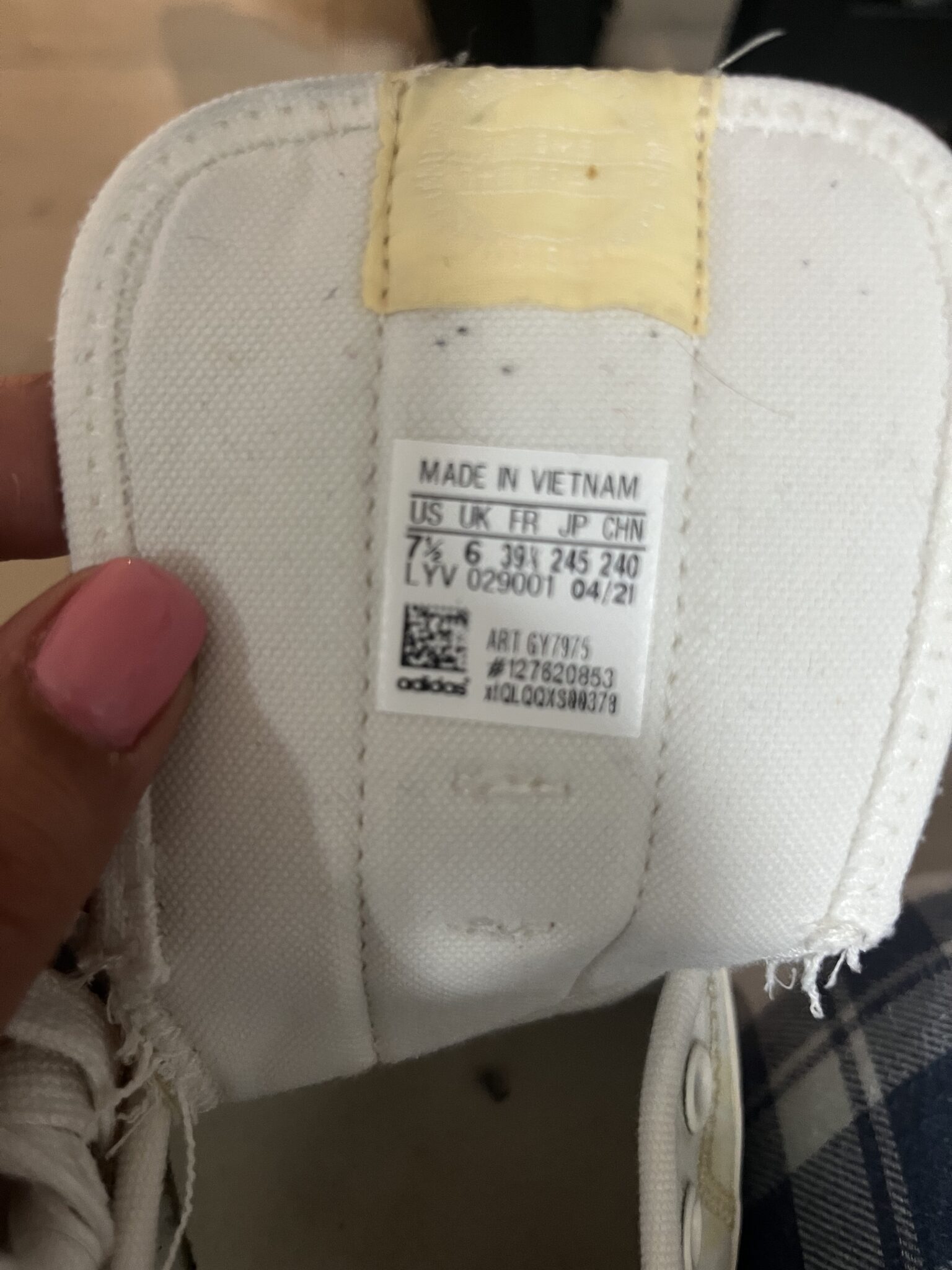 Image for Baskets adidas en bon état