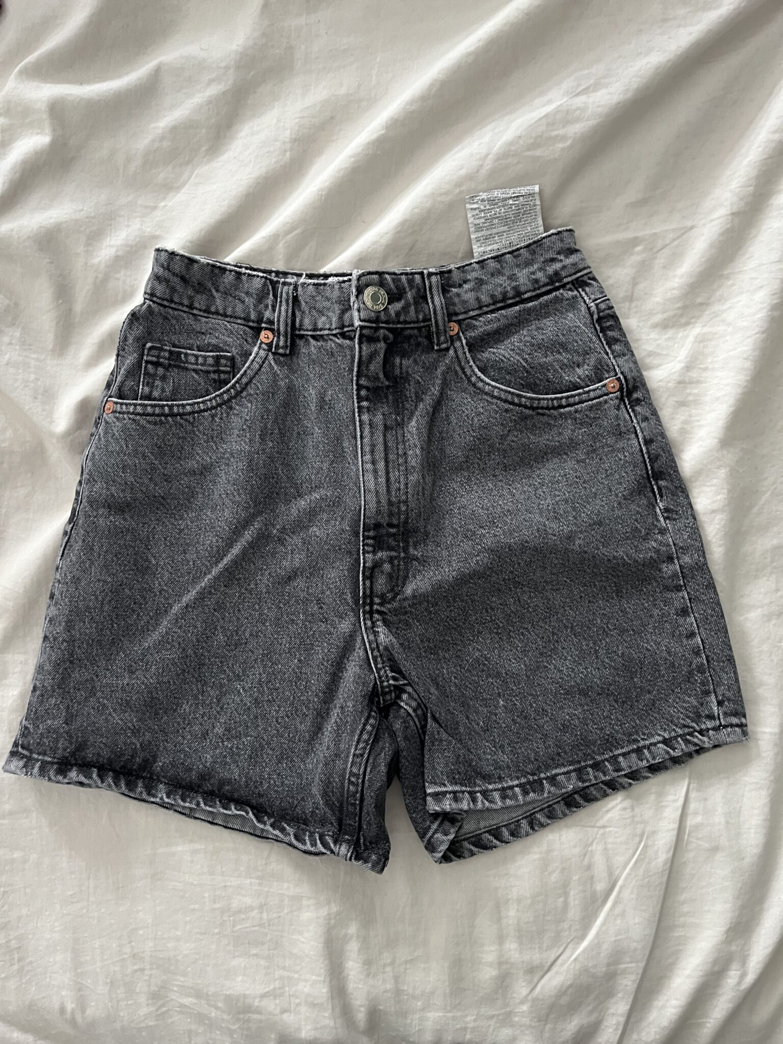 Featured image for Short en jeans Zara