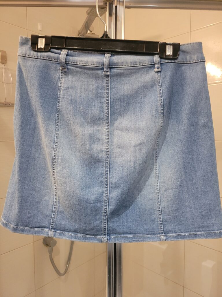 Image for Mini jupe boutonnée en jeans
