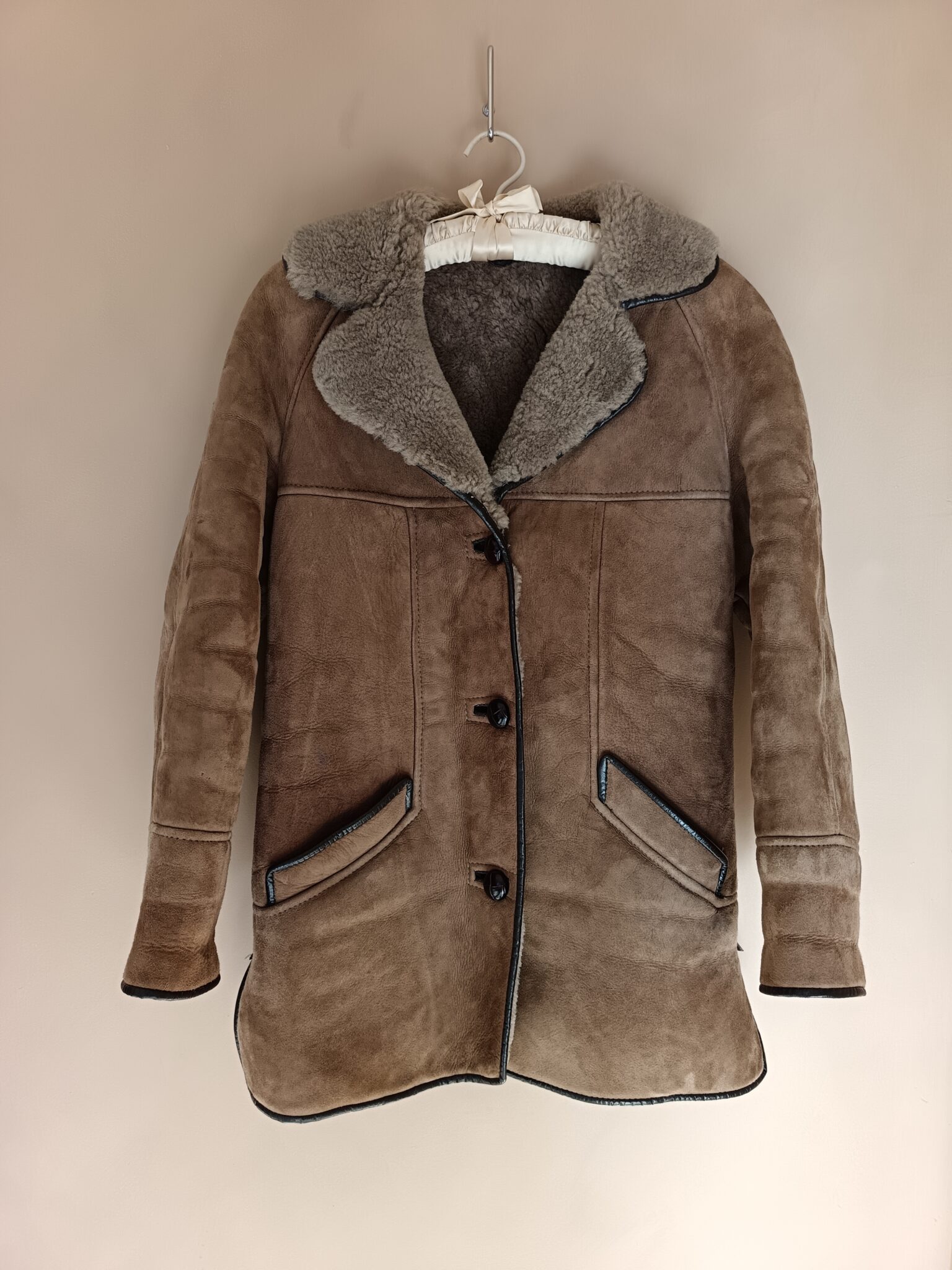Featured image for Manteau en peau lainée vintage shearling jacket