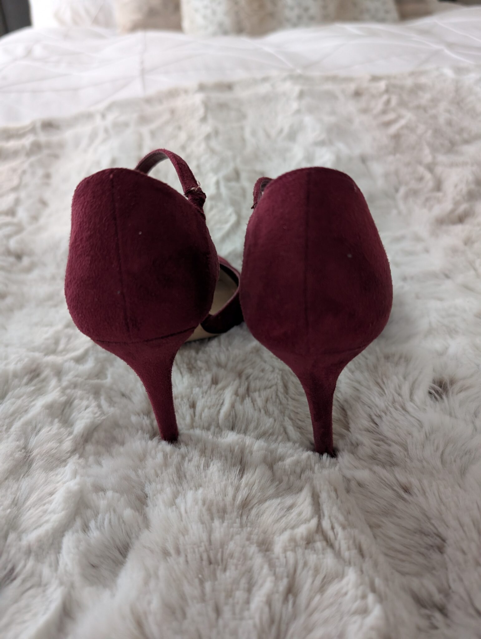 Image for Talons hauts en suède