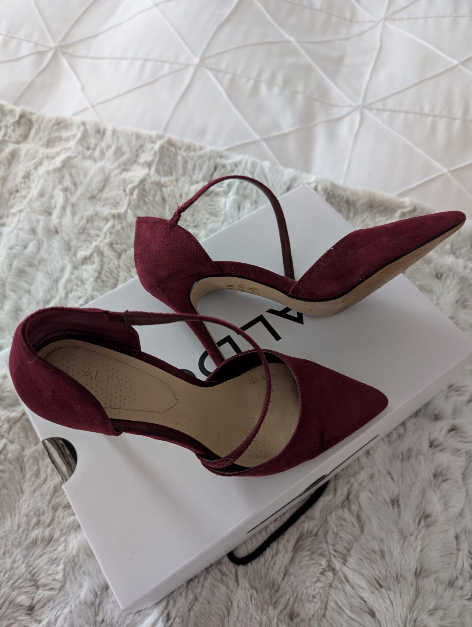 Image for Talons hauts en suède