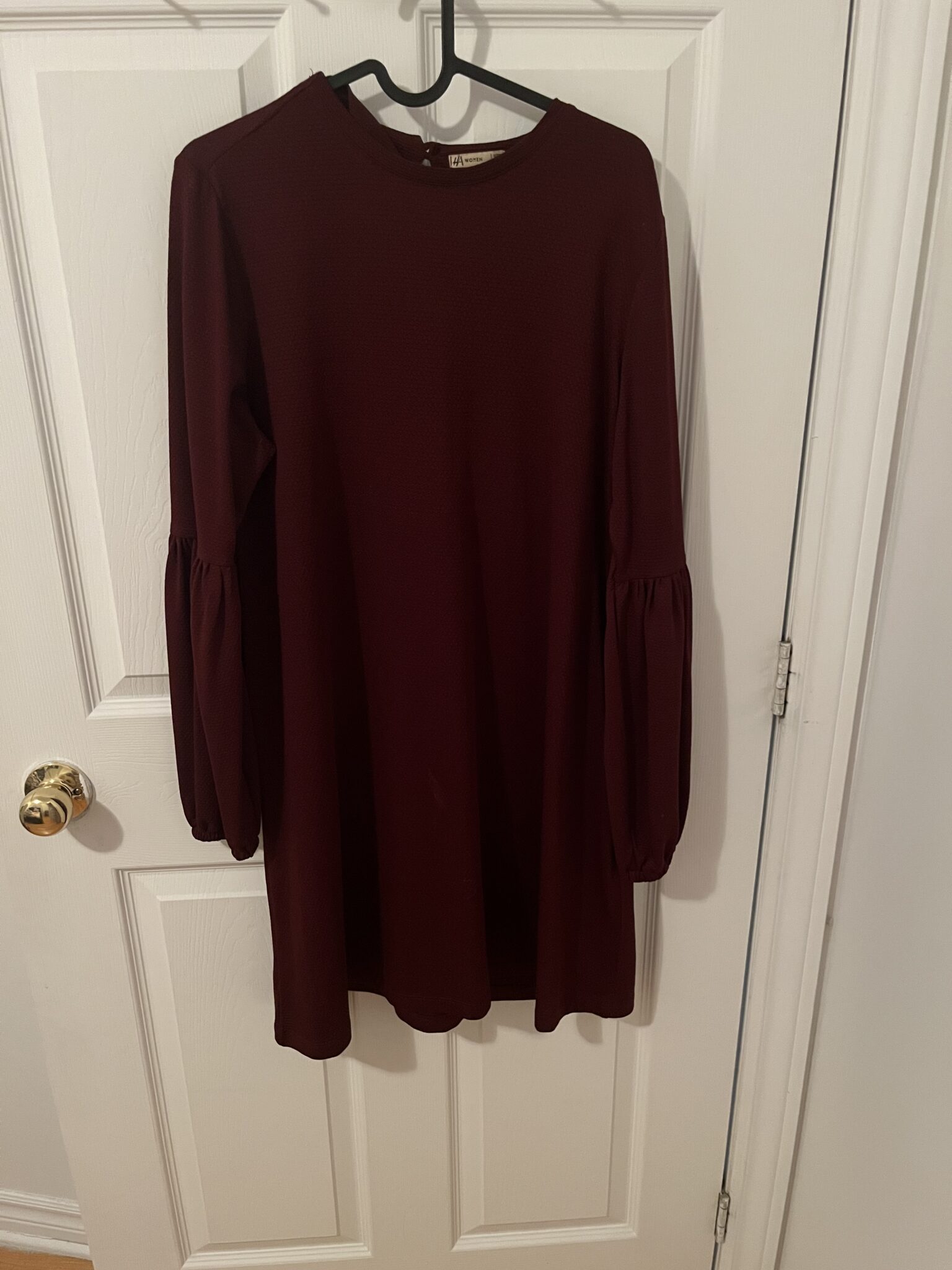 Featured image for Robe un peu large , courte taille s couleur rouge bordeaux