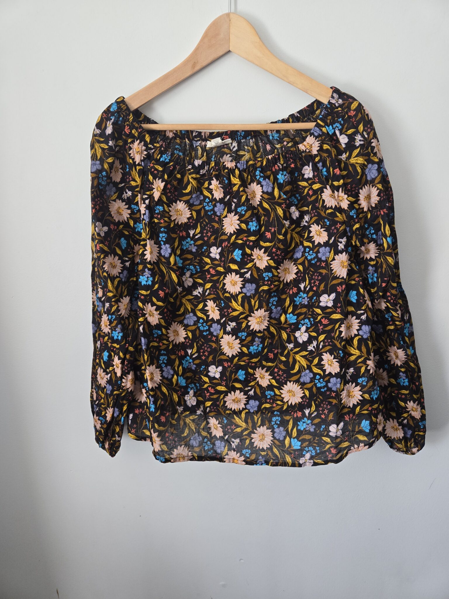 Featured image for ANA NEW APPROACH floral blouse in lightweight cotton