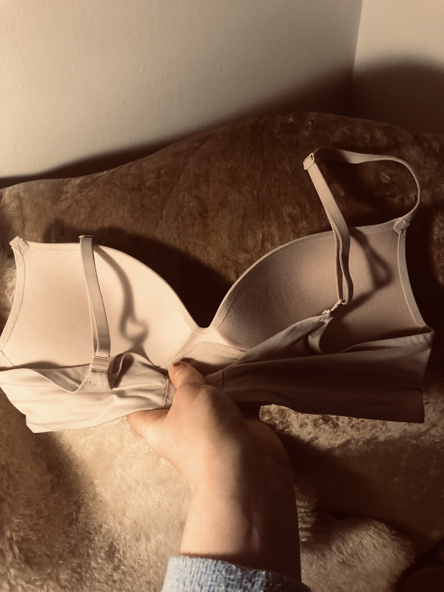 Image for Soutien-gorge coupé au laser (invisible) légèrement paddé et effet légèrement push up. 34c (médium-large)