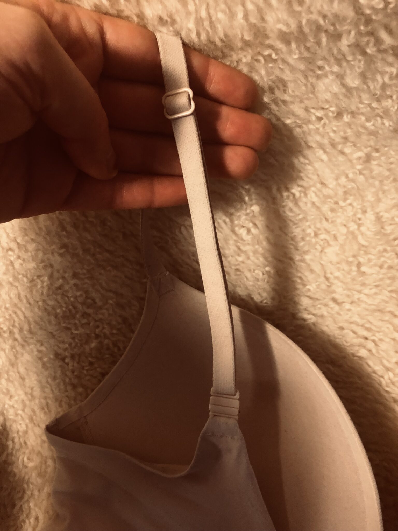 Image for Soutien-gorge coupé au laser (invisible) légèrement paddé et effet légèrement push up. 34c (médium-large)