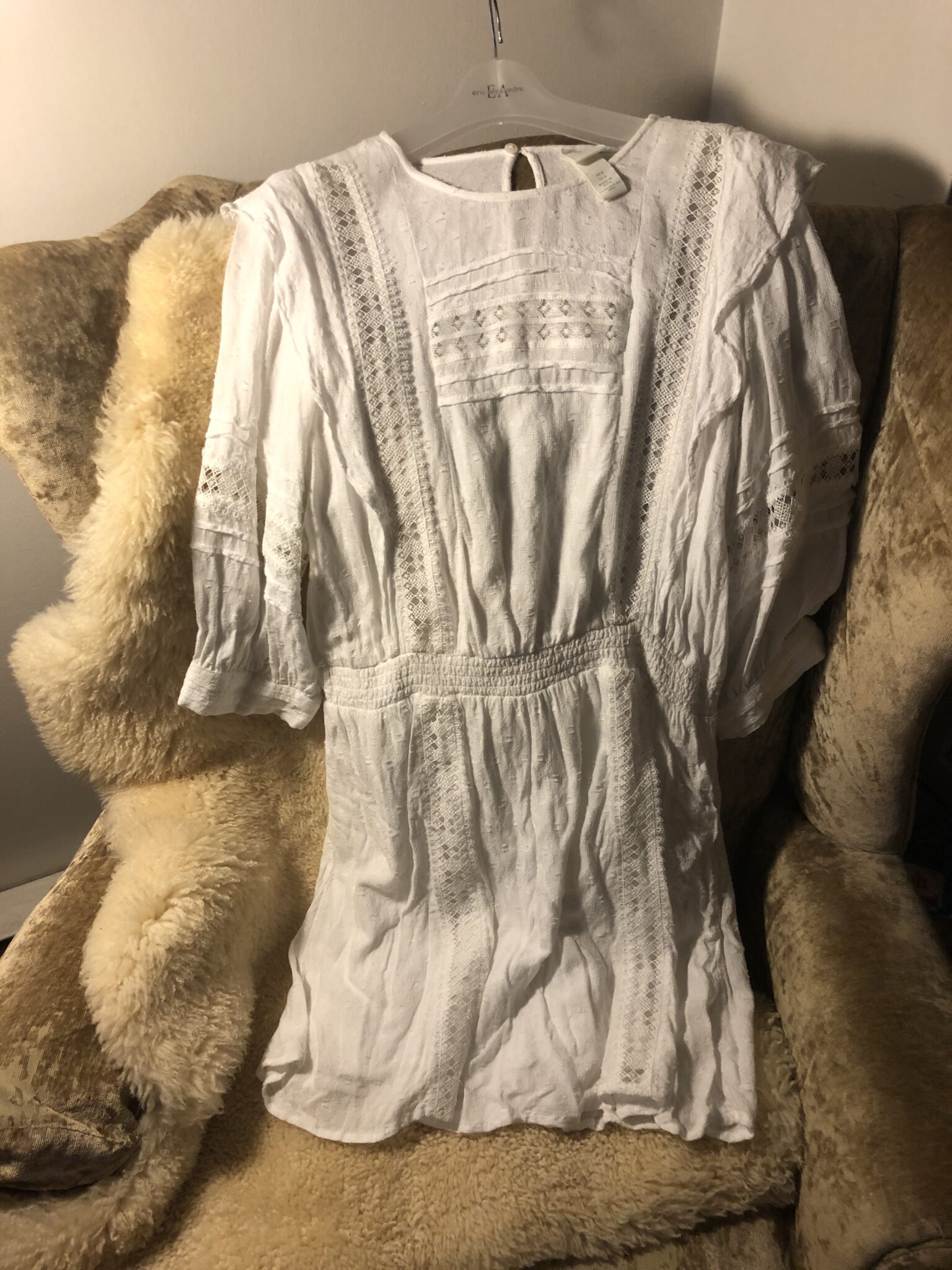 Image for Robe blanche h et m 8 ans Superbe look!